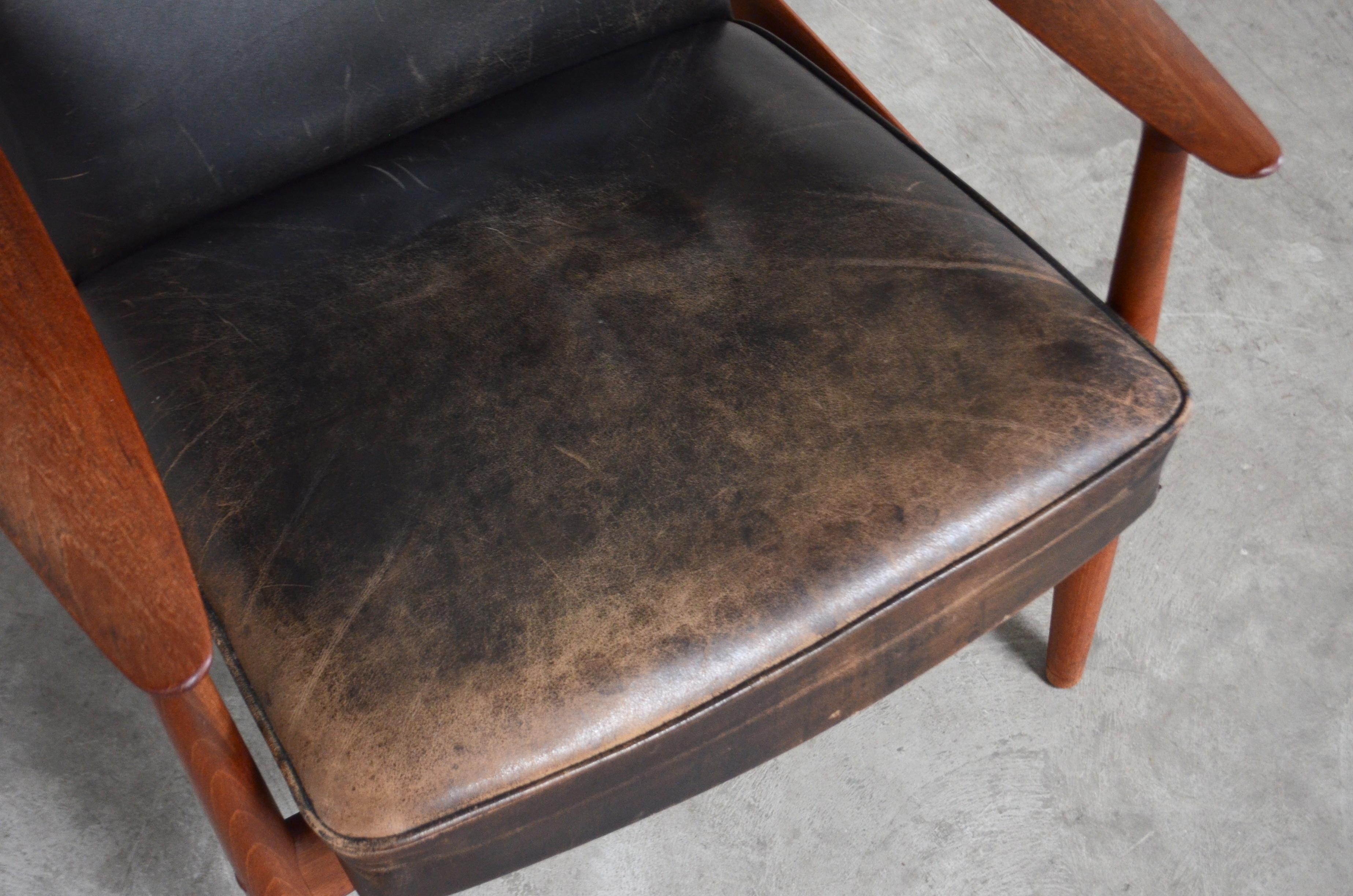 K. Rasmussen for Peter Wessel Wingback Leather Lounge Chair, 1960 In Good Condition For Sale In Munich, Bavaria