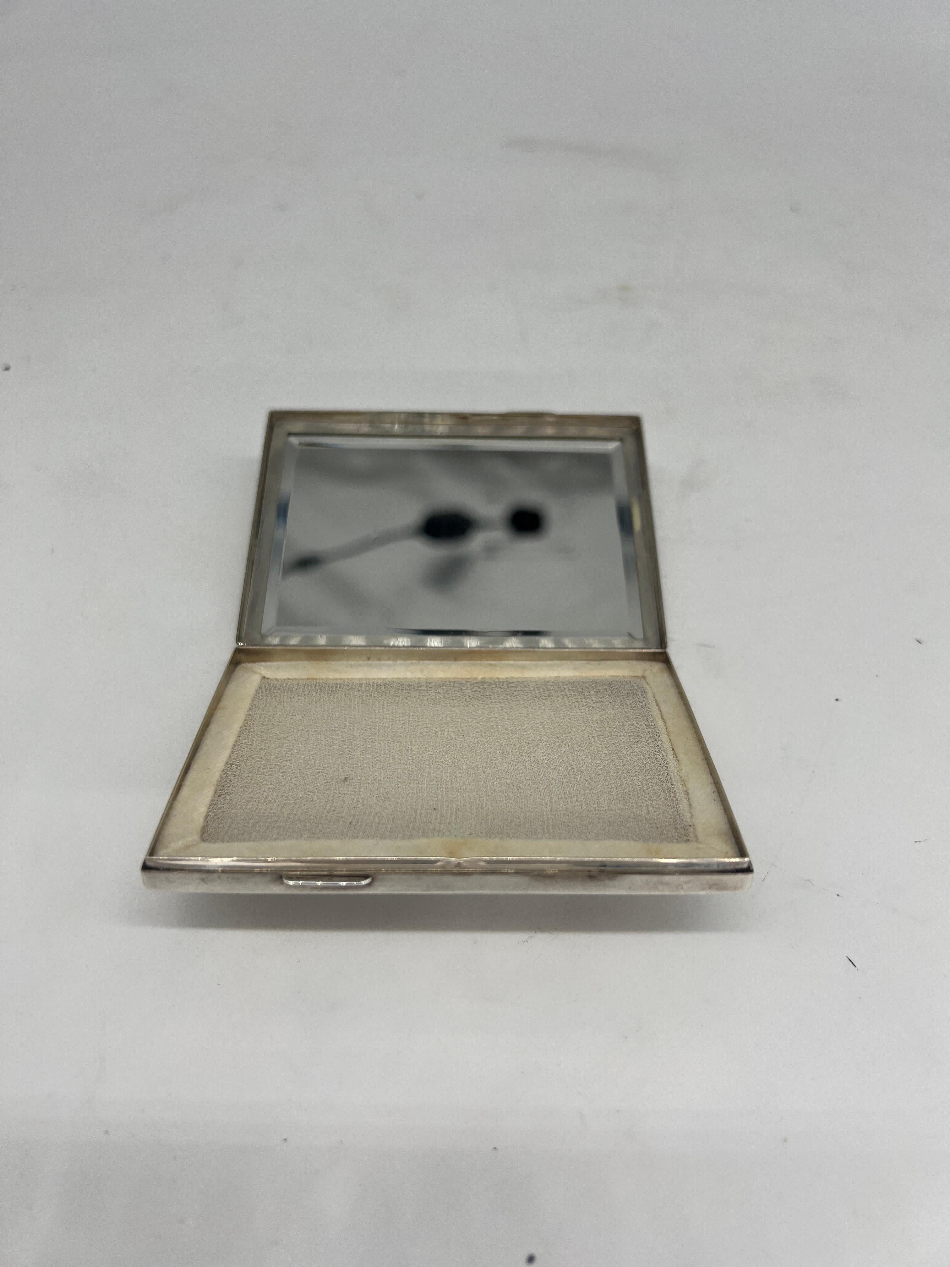 K. Uyeda Antikes japanisches 950er Sterlingsilber Mixed Metal Kompakt  (20. Jahrhundert) im Angebot