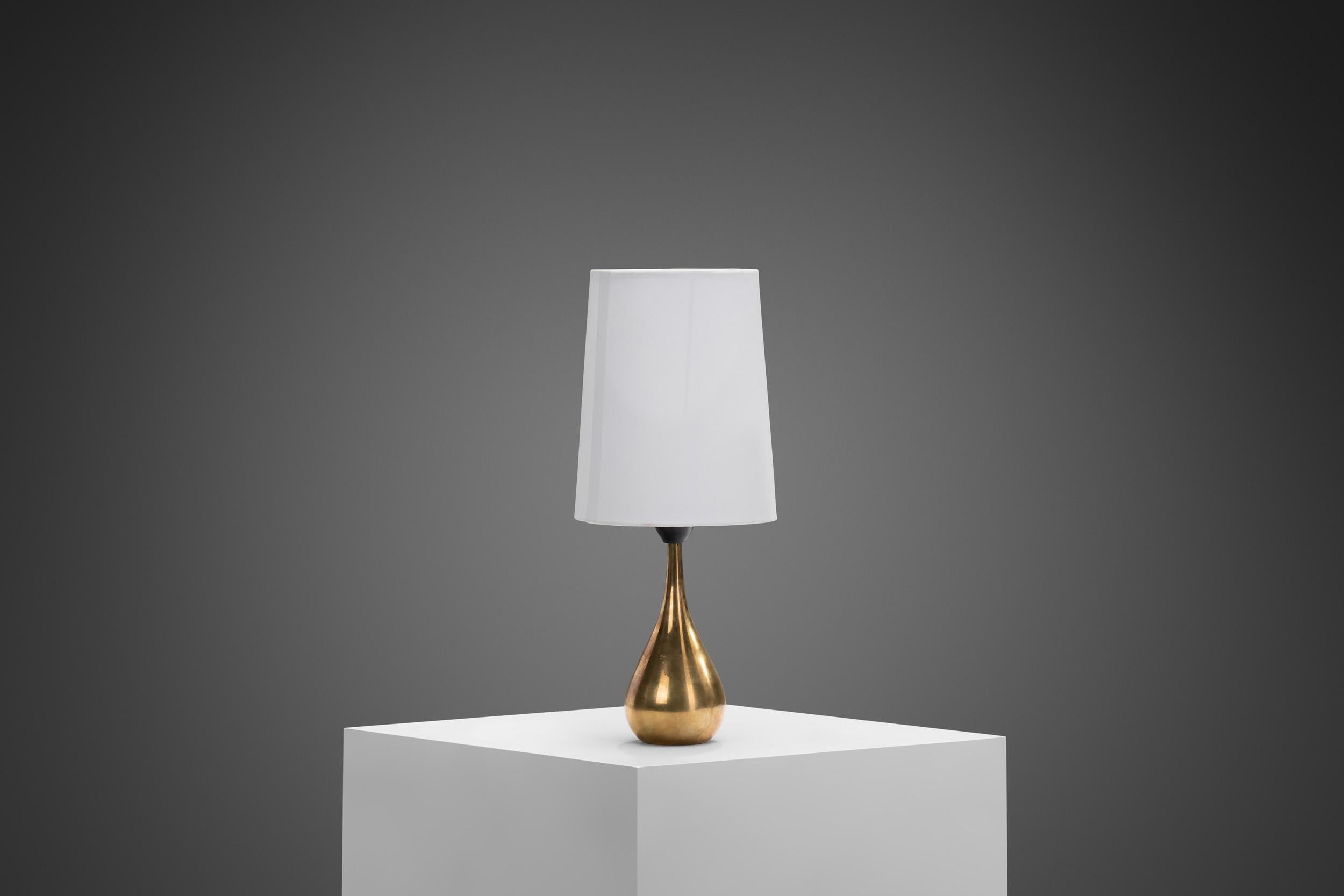 Mid-Century Modern Lampe de table en laiton 
