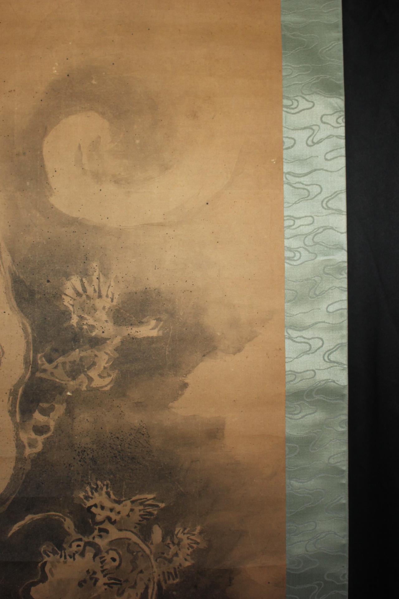 K19 Japanese Antiques A hanging scroll, Dragon & Clouds Ink on Paper painted For Sale 1