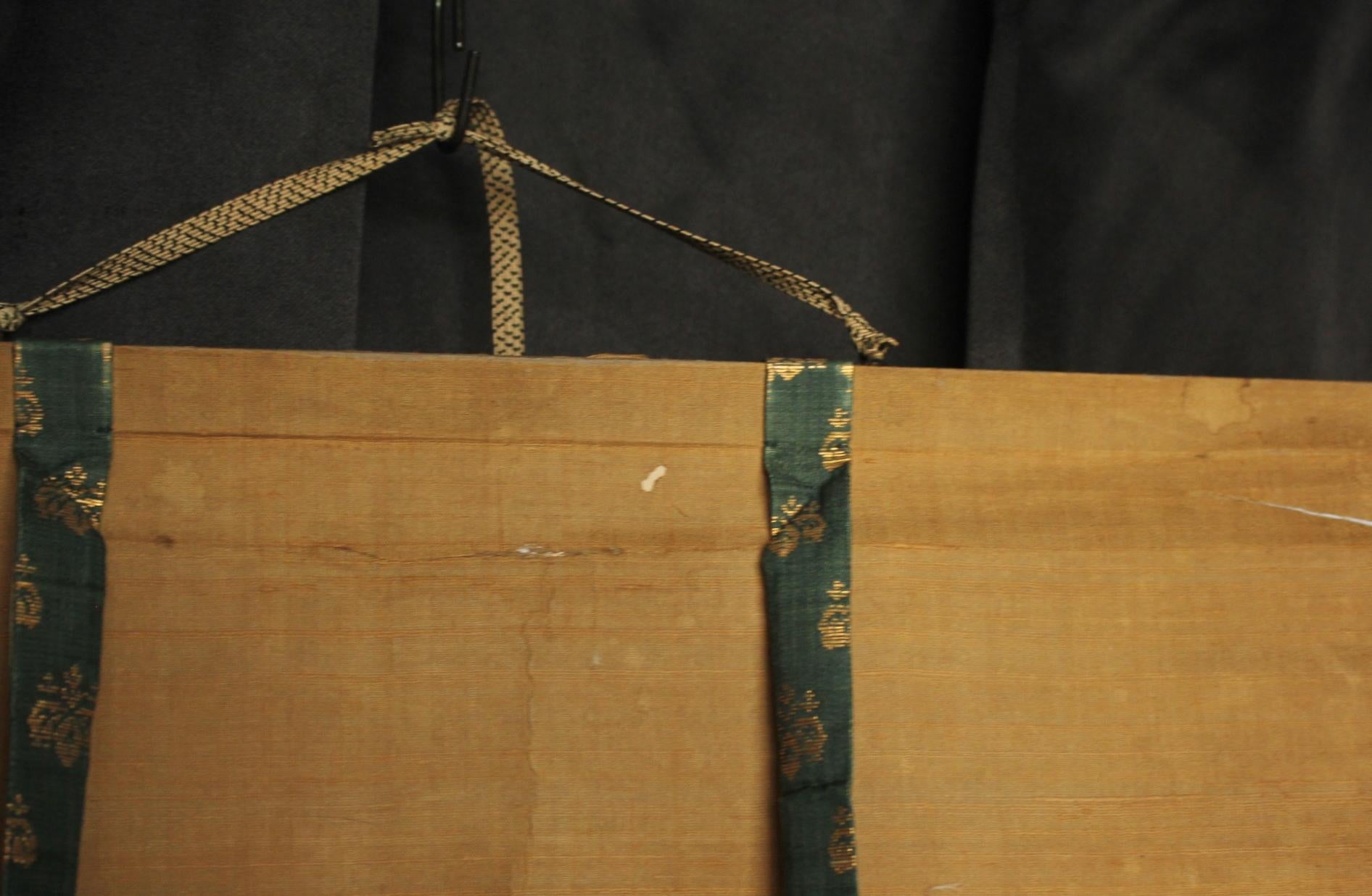 K23 Antichità giapponesi Un rotolo appeso, Drago e Nuvole Inchiostro su seta dipinta in vendita 9