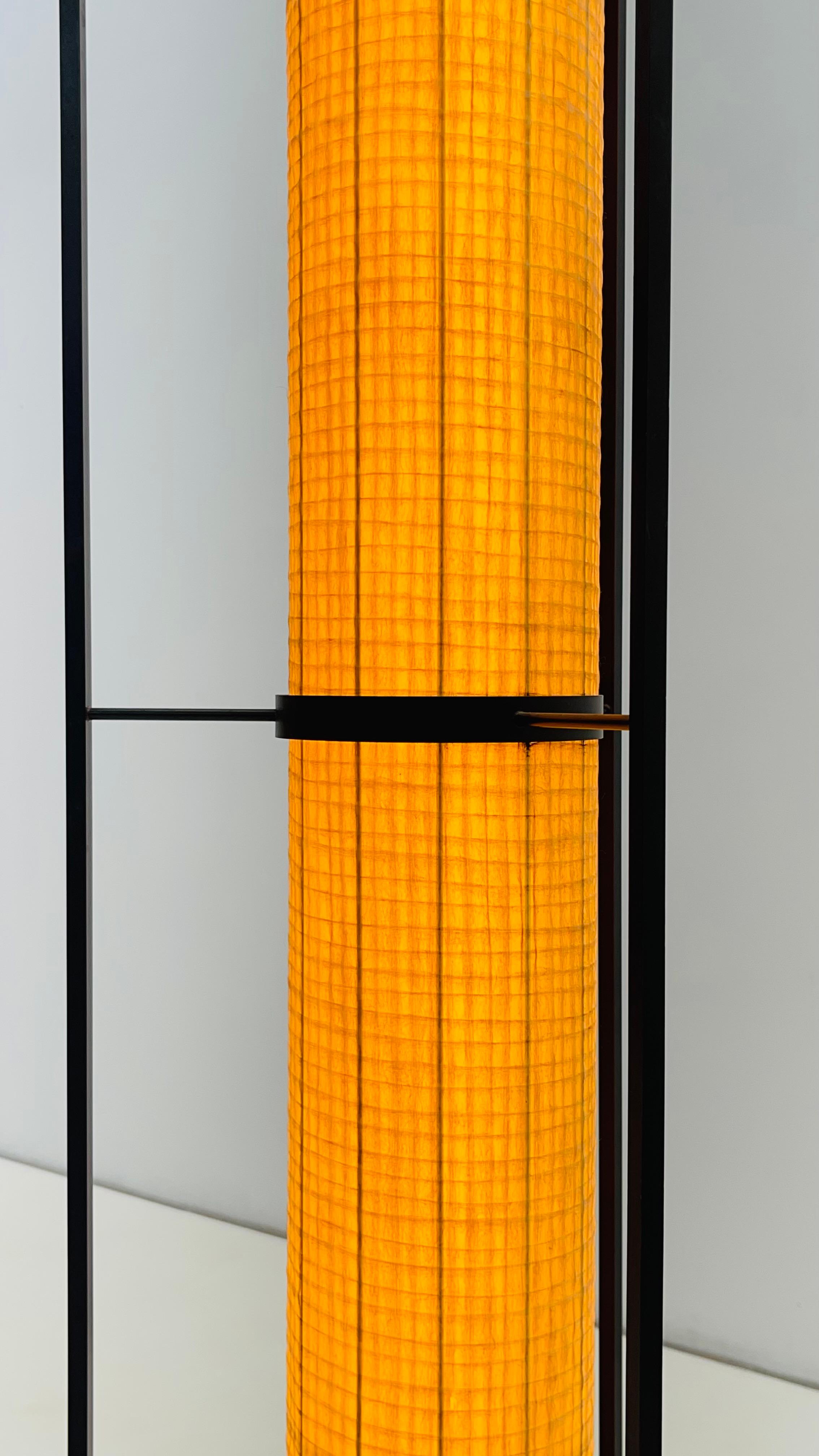 Metà XX secolo Lampada da terra 'K46' di Kho Liang prodotta da Atelier Aort in vendita
