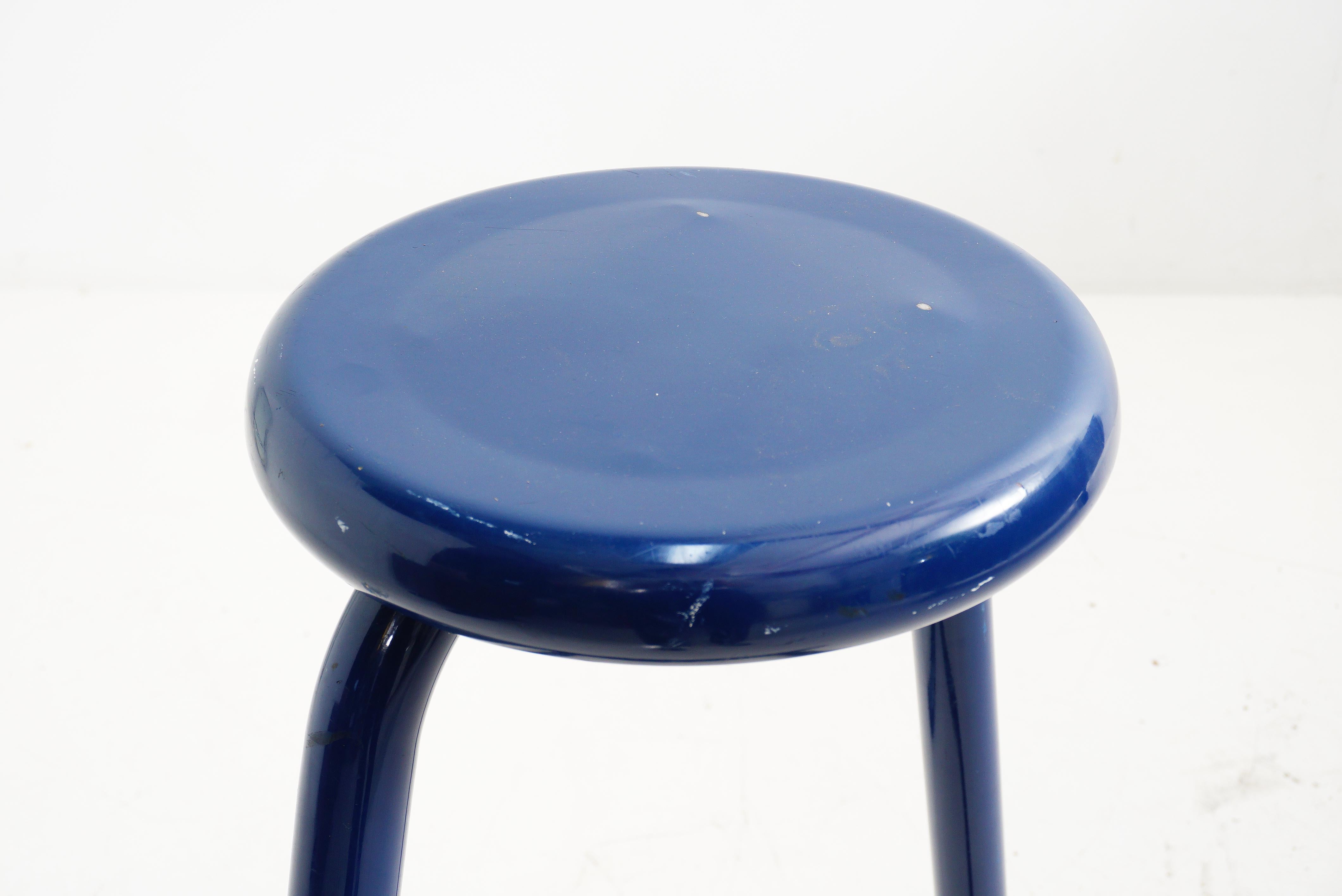 K700 Paperclip Barstool, 1970s In Good Condition In Philadelphia, PA