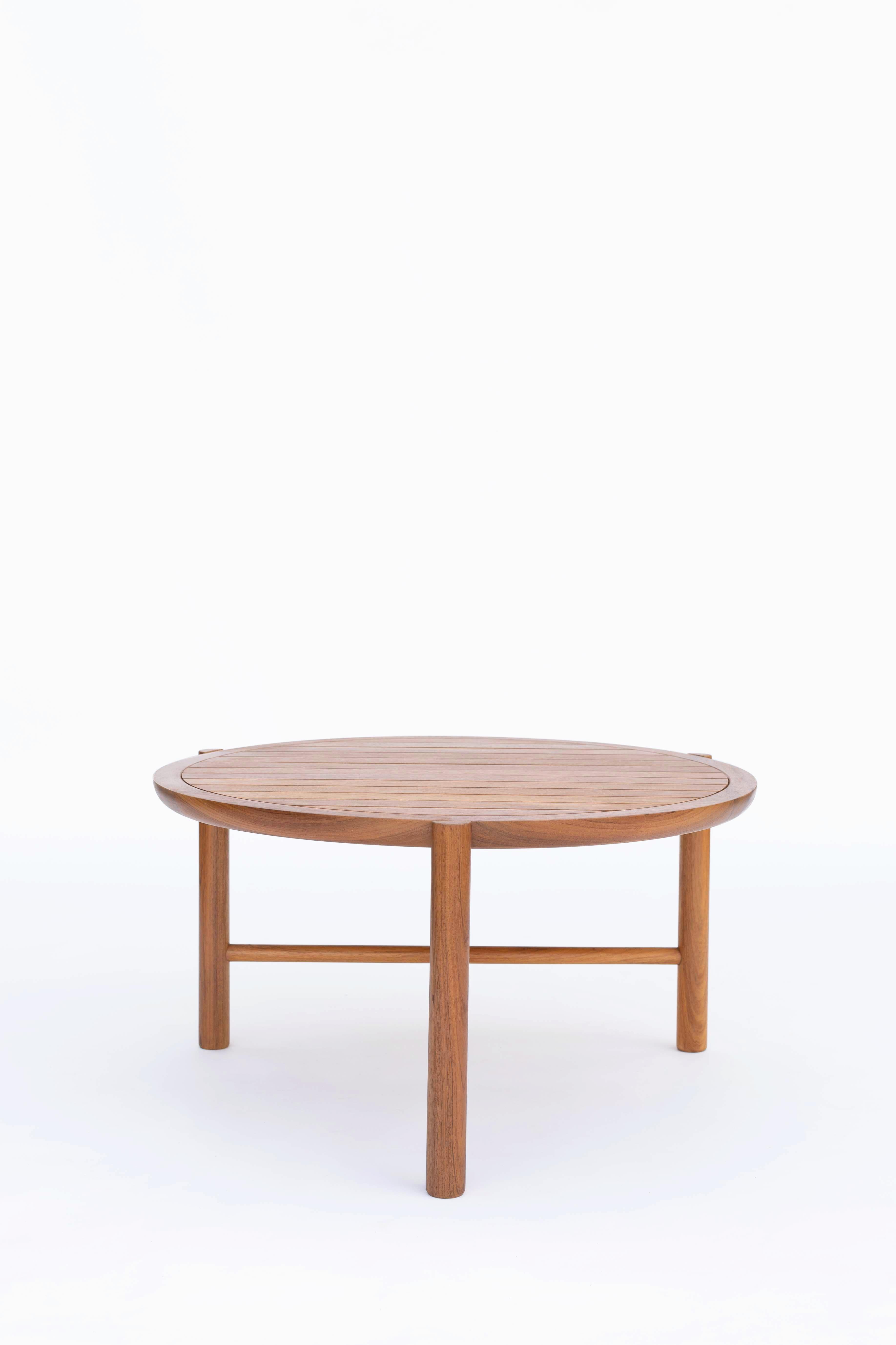 Woodwork Minimalist Round Coffee Table in Mexican Hardwood For Sale