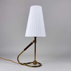 Lámpara ajustable de pared y de mesa Kaare Klint 306, latón y baquelita, Dinamarca, década de 1950