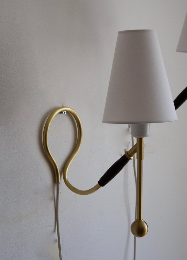 Mid-Century Modern Kaare Klint, Adjustable Wall Lights / Table Lamps, Brass, Rubber, Denmark, 1950s For Sale