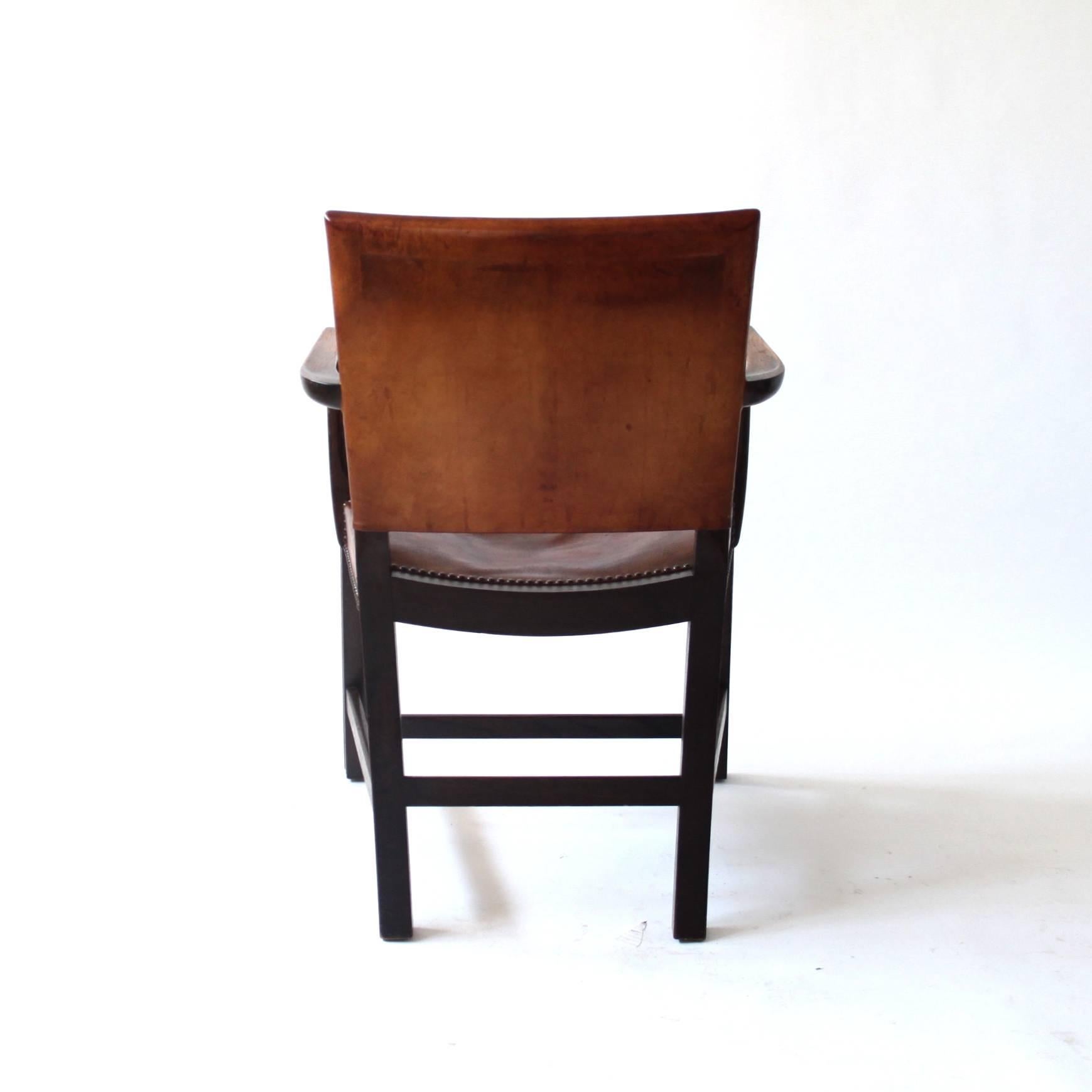 Kaare Klint Armchair Dark Stained Oak and Original Patinated Niger Leather 1930s In Good Condition For Sale In Copenhagen, DK