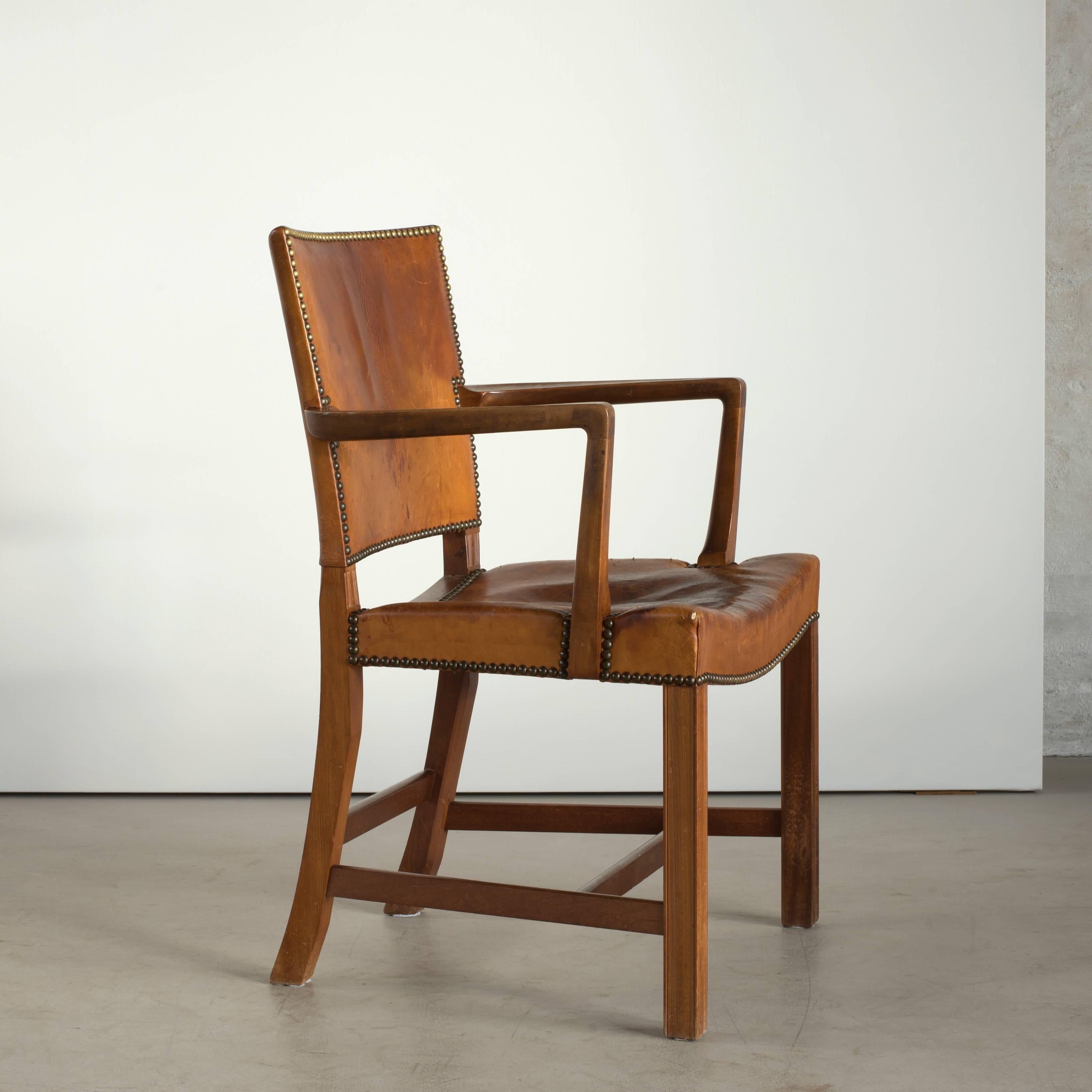 Kaare Klint armchair in Cuban mahogany, Niger leather and brass. Executed by Rud. Rasmussen, 1930s.

Reverse with paper label ‘RUD. RASMUSSEN/SNEDKERIER/45 NØRREBROGADE/KØBENHAVN.