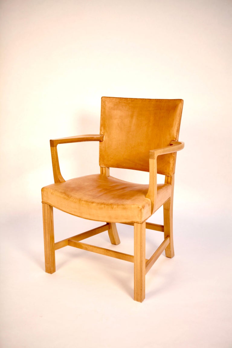 Kaare Klint,
'Barcelona' dining chair. Designed 1927
Ash wood & Niger leather.
Model 3758.


