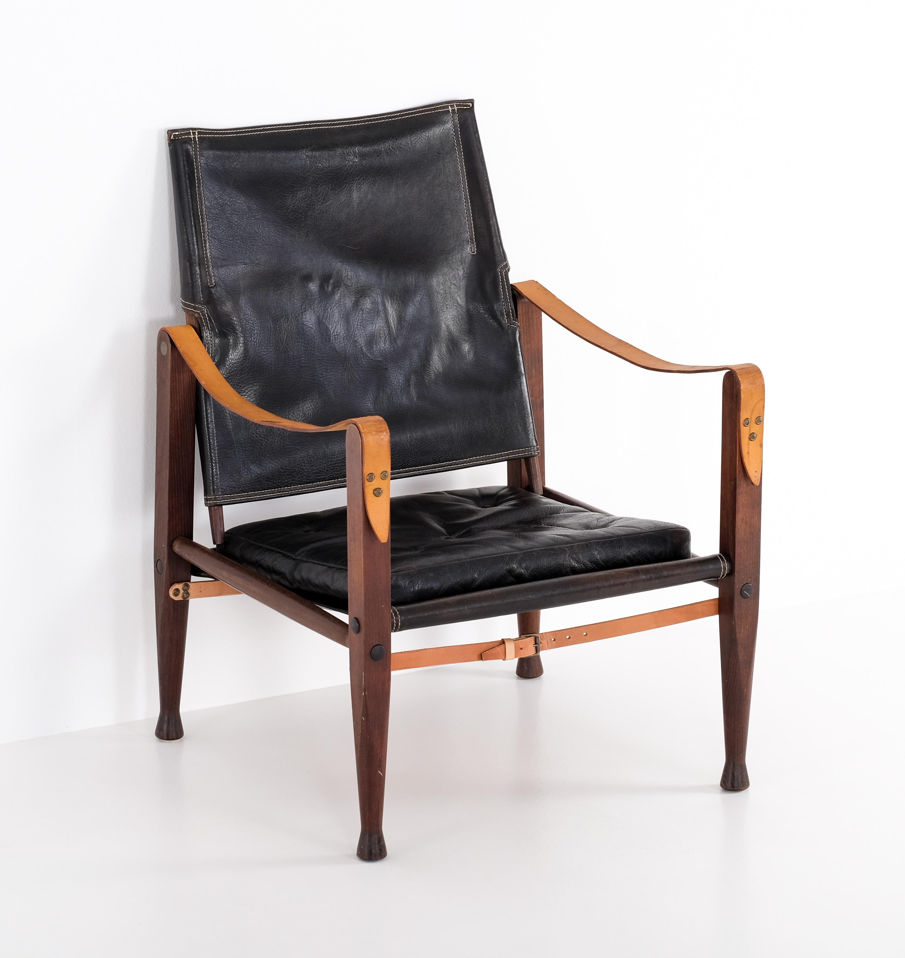 Scandinavian Modern Kaare Klint Black Leather Safari Chair, 1960s For Sale