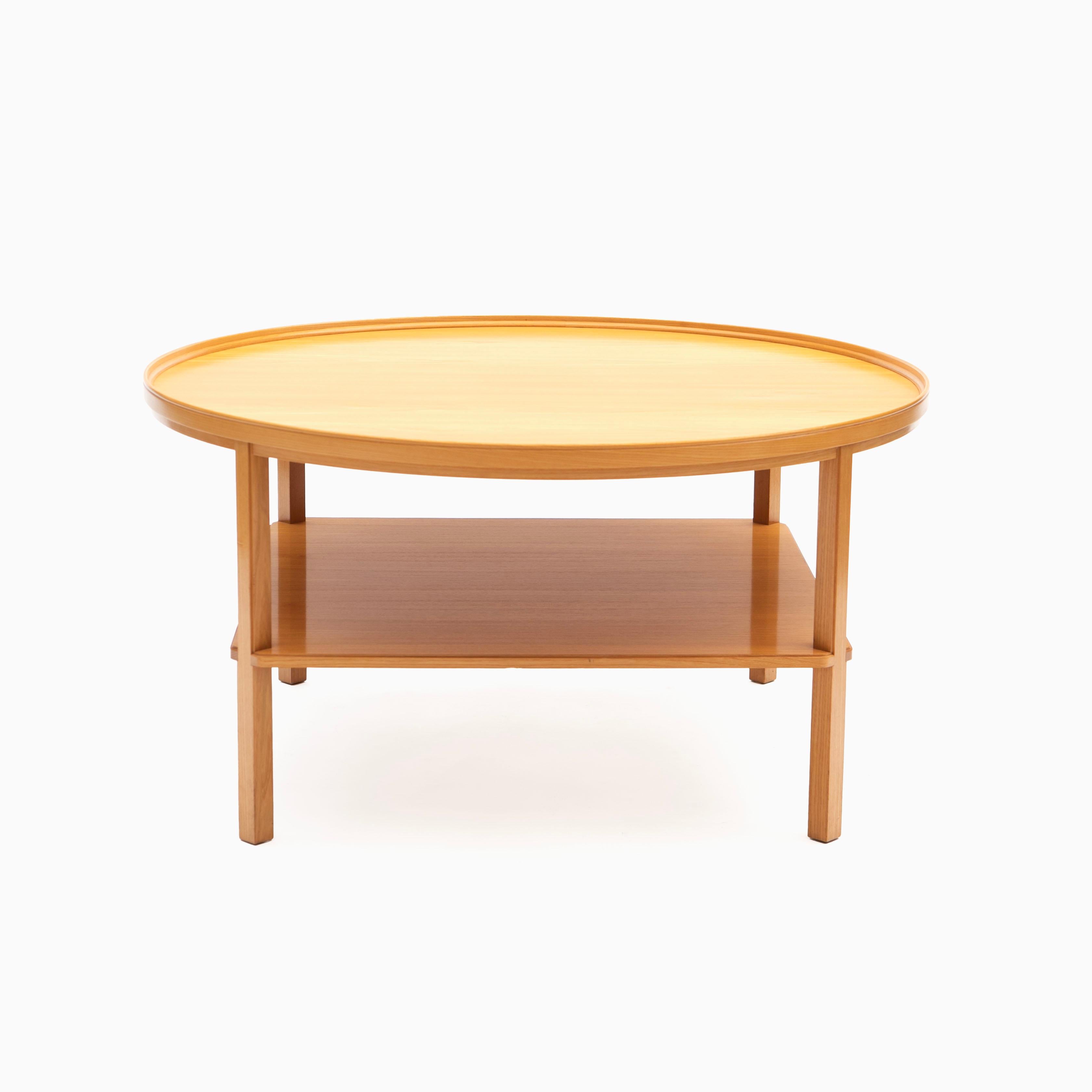 Danish Round Kaare Klint Coffee Table in Ash Wood for Rud, Rasmussen, Model 6687 For Sale