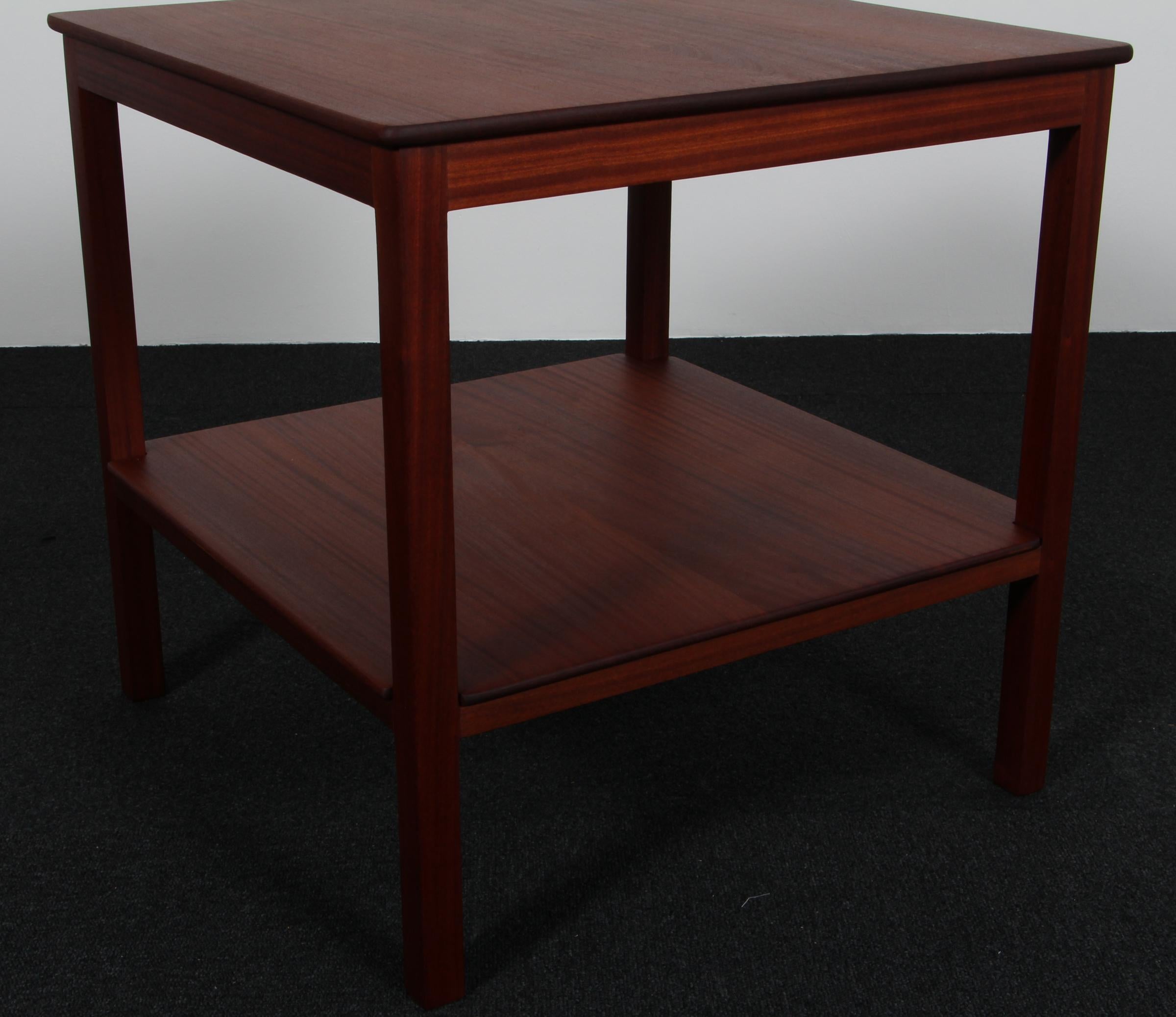 Milieu du XXe siècle Table basse Kaare Klint en acajou pour Rud, Rasmussen en vente