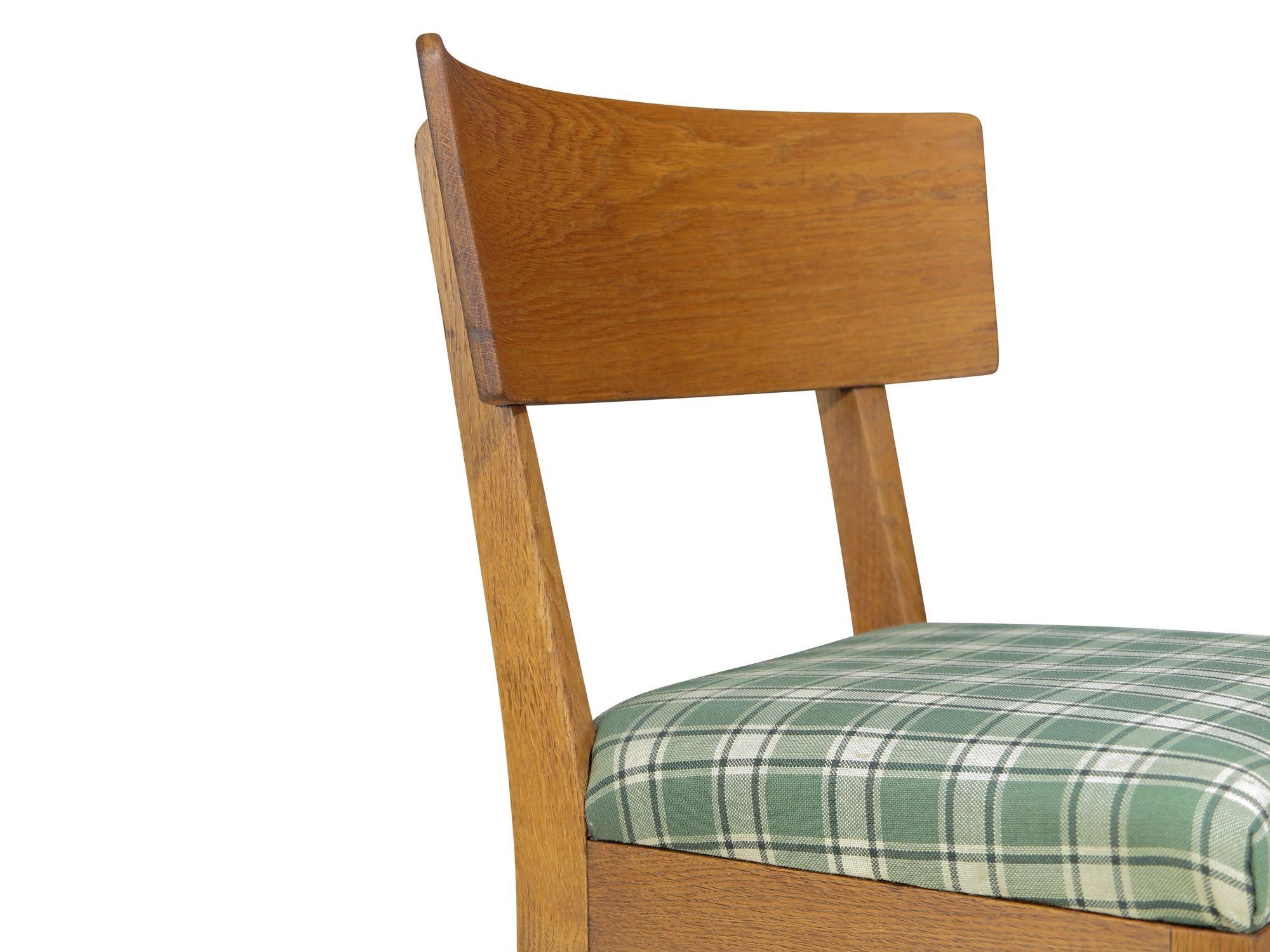 Chêne Kaare Klint pour l'armoire et les chaises d'appoint de Rud Rasmussen en vente