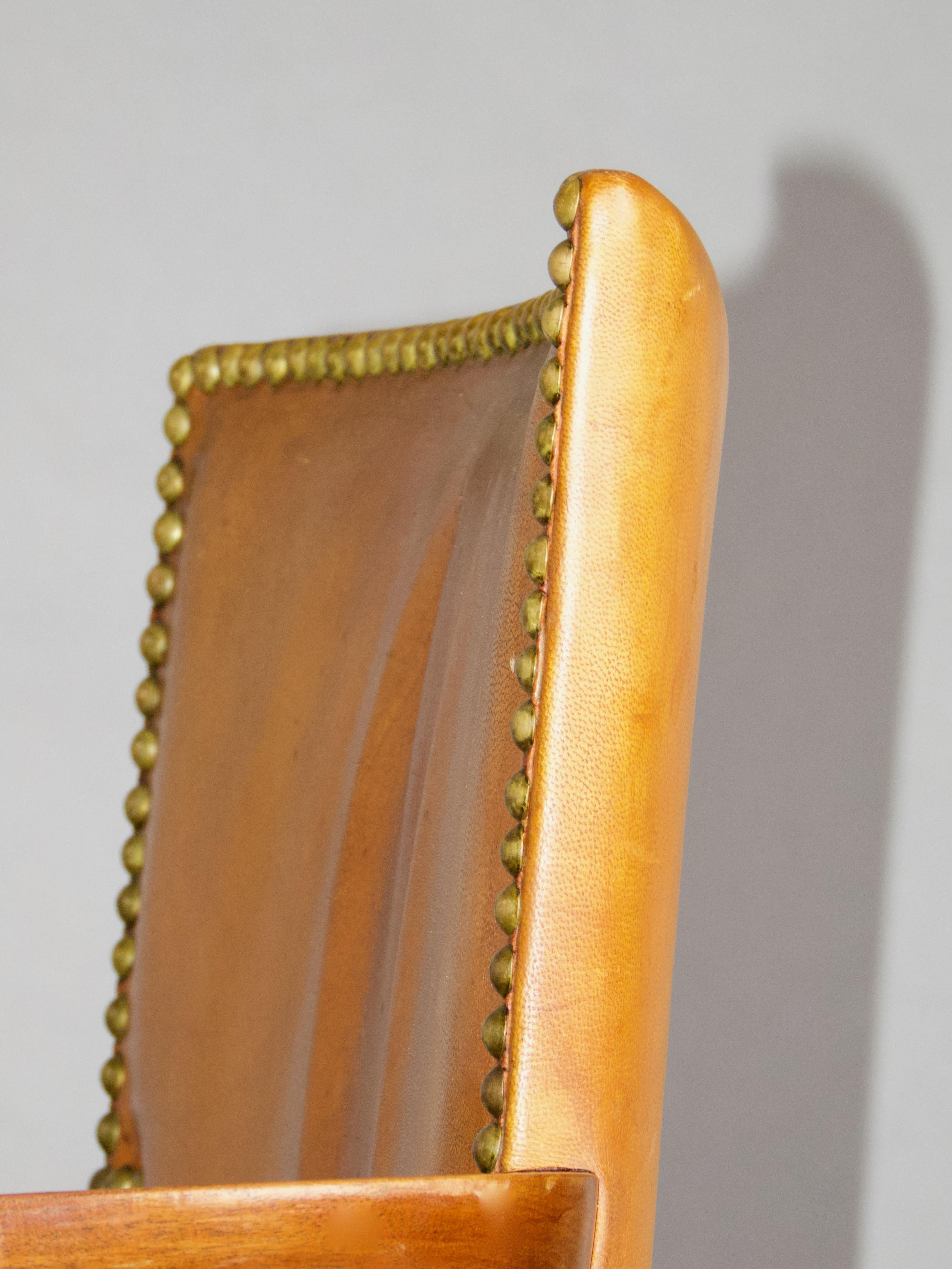 Kaare Klint for Rud Rasmussen Set of twelve 'Red Chairs' in Original Leather In Distressed Condition In grand Lancy, CH