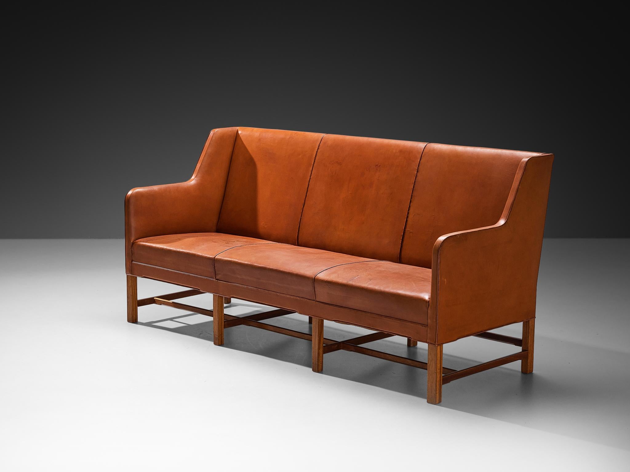 Kaare Klint per Rud Rasmussen Divano '5011' in pelle cognac e mogano in vendita 2