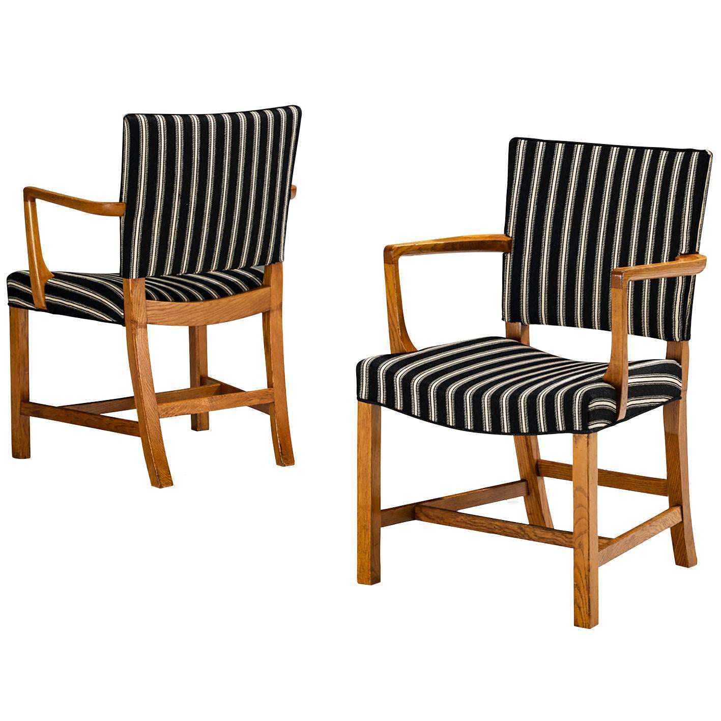 What is a dining room chair called?
