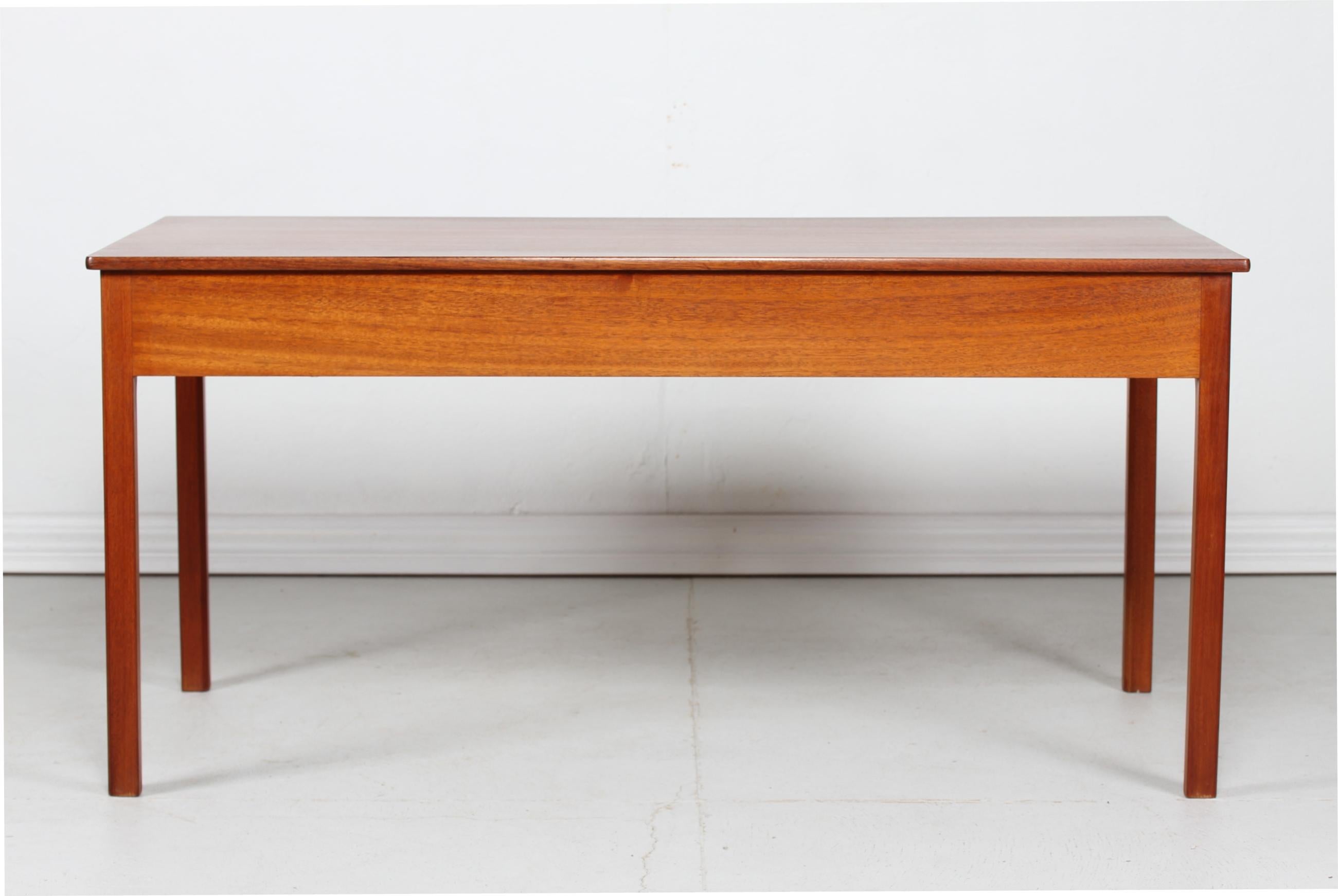 Kaare Klint Large Vintage Desk of Mahogany Made by Rud Rasmussen, Denmark, 1950s In Good Condition In Aarhus C, DK