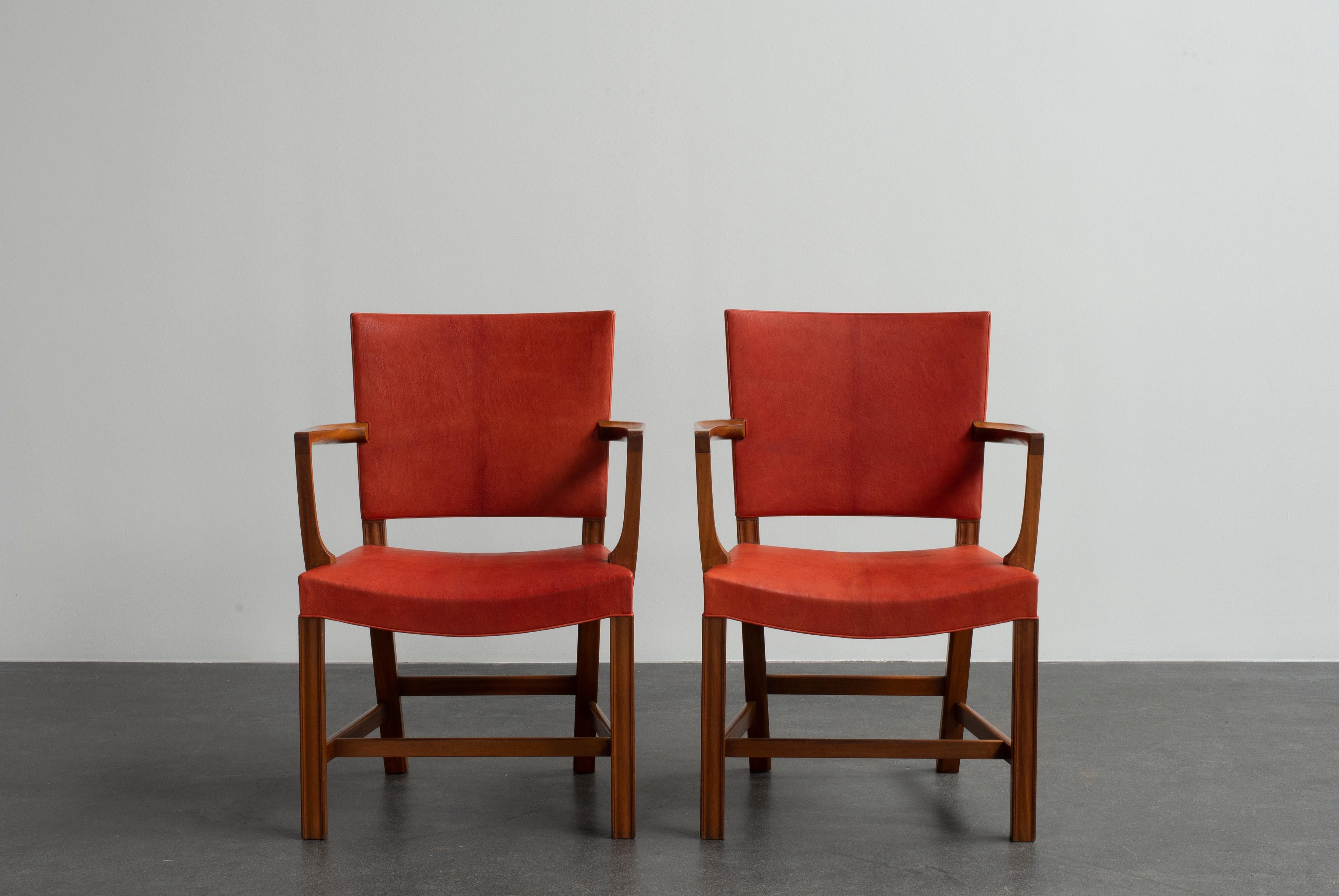 Kaare Klint pair of armchairs in mahogany and Niger leather. Executed by Rud. Rasmussen.

Reverse with paper label ‘RUD. RASMUSSEN/SNEDKERIER/45 NØRREBROGADE/KØBENHAVN.