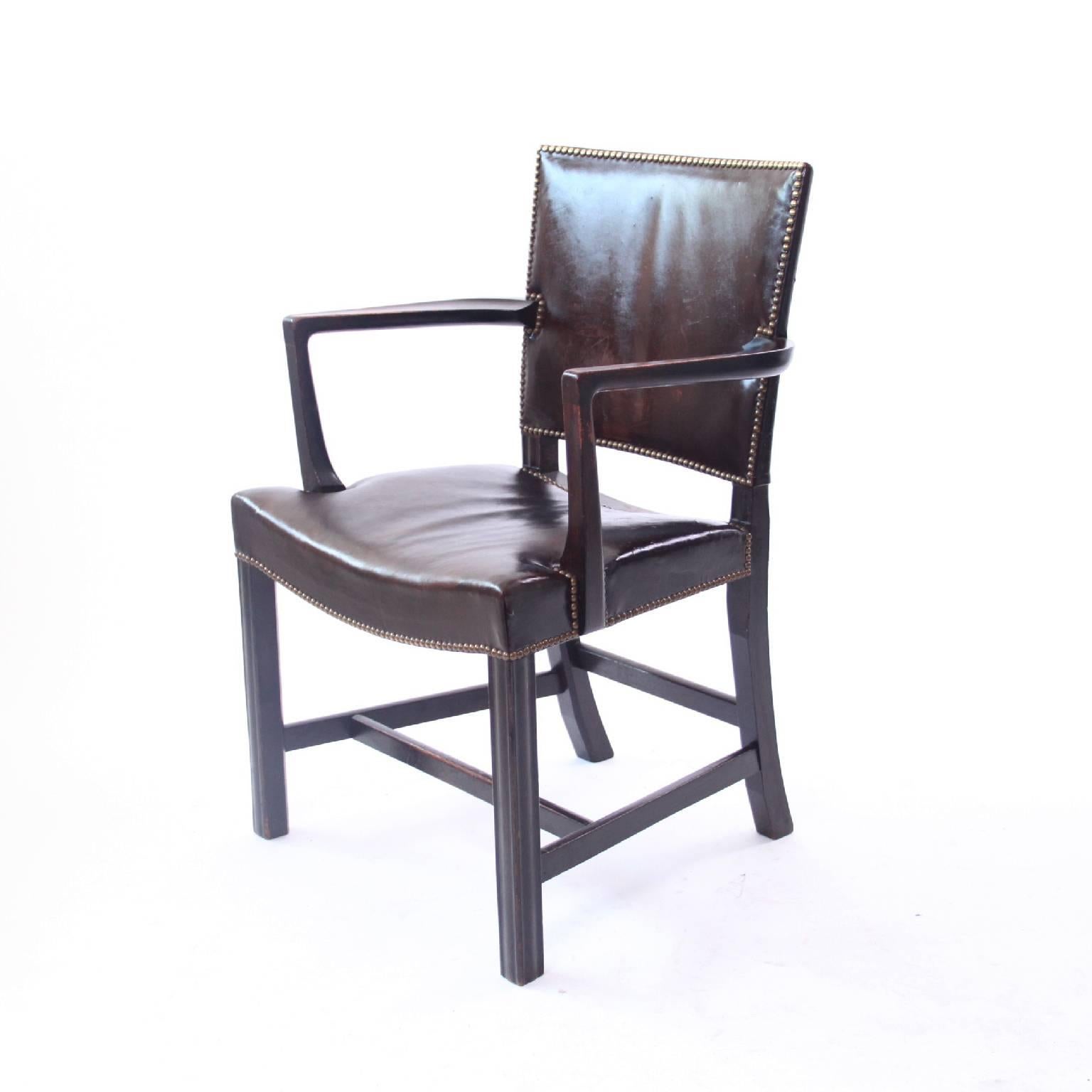Kaare Klint & Rud Rasmussen Snedkerier - Scandinavian Modern

Kaare Klint model no. 3758A. 'Red Armchair' / 'Barcelona Chair' in dark brown leather, dark stained oak frame with profiled legs and brass nails. 

Designed, 1930.

Executed by