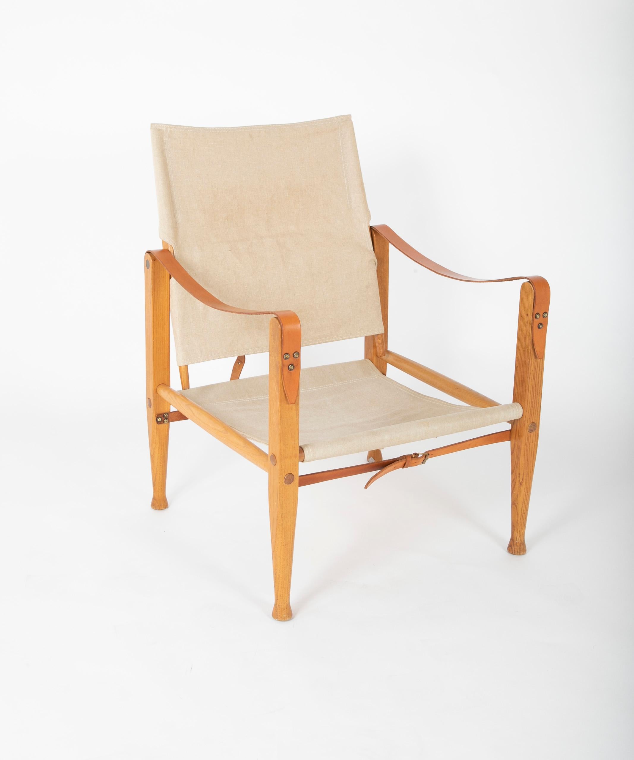 Kaare Klint Safari chair - Rasmussen Edition of canvas and leather. With later canvas.