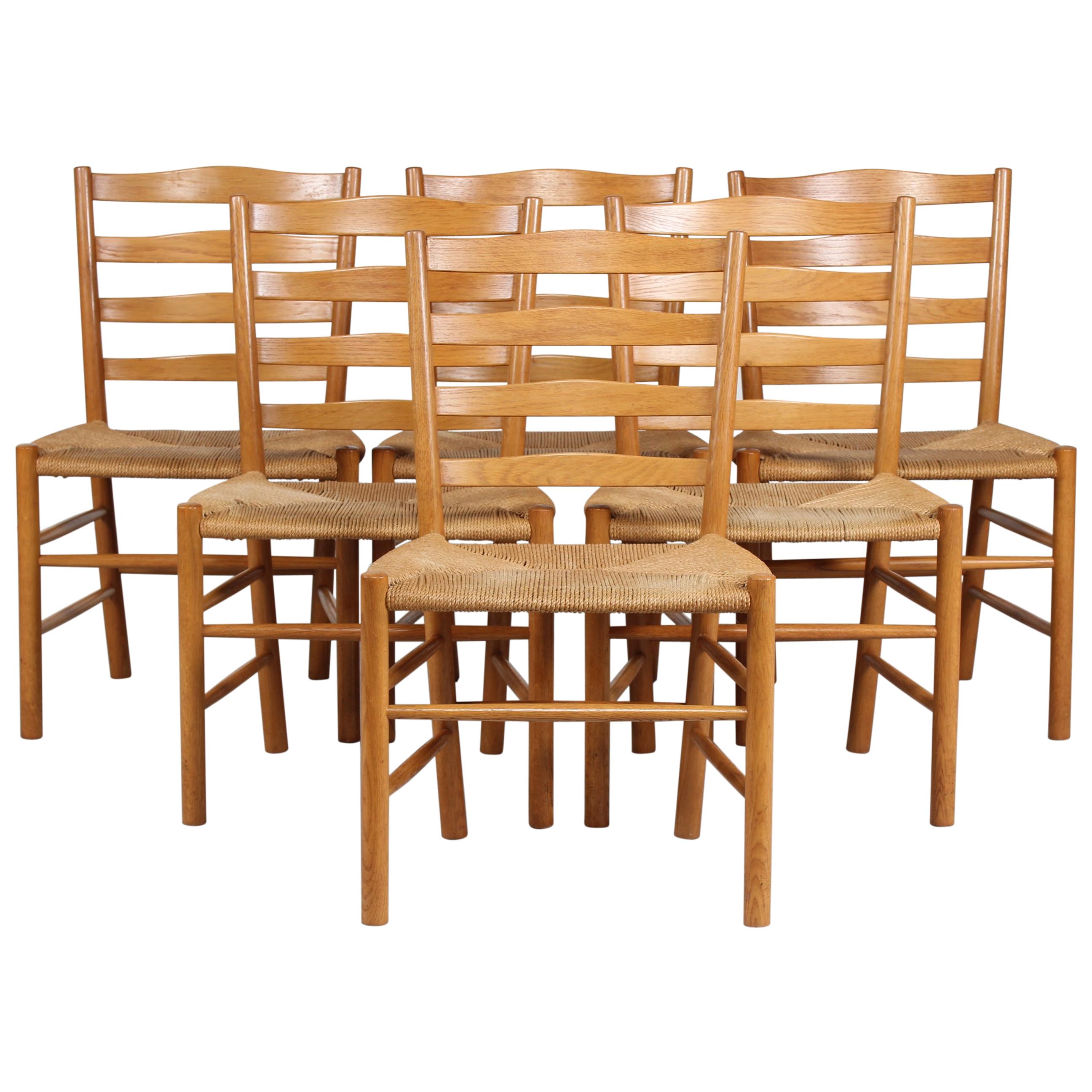 Kaare Klint Set of 6 Dining Chairs "Kirkestole" Manu by Fritz Hansen, 1970s