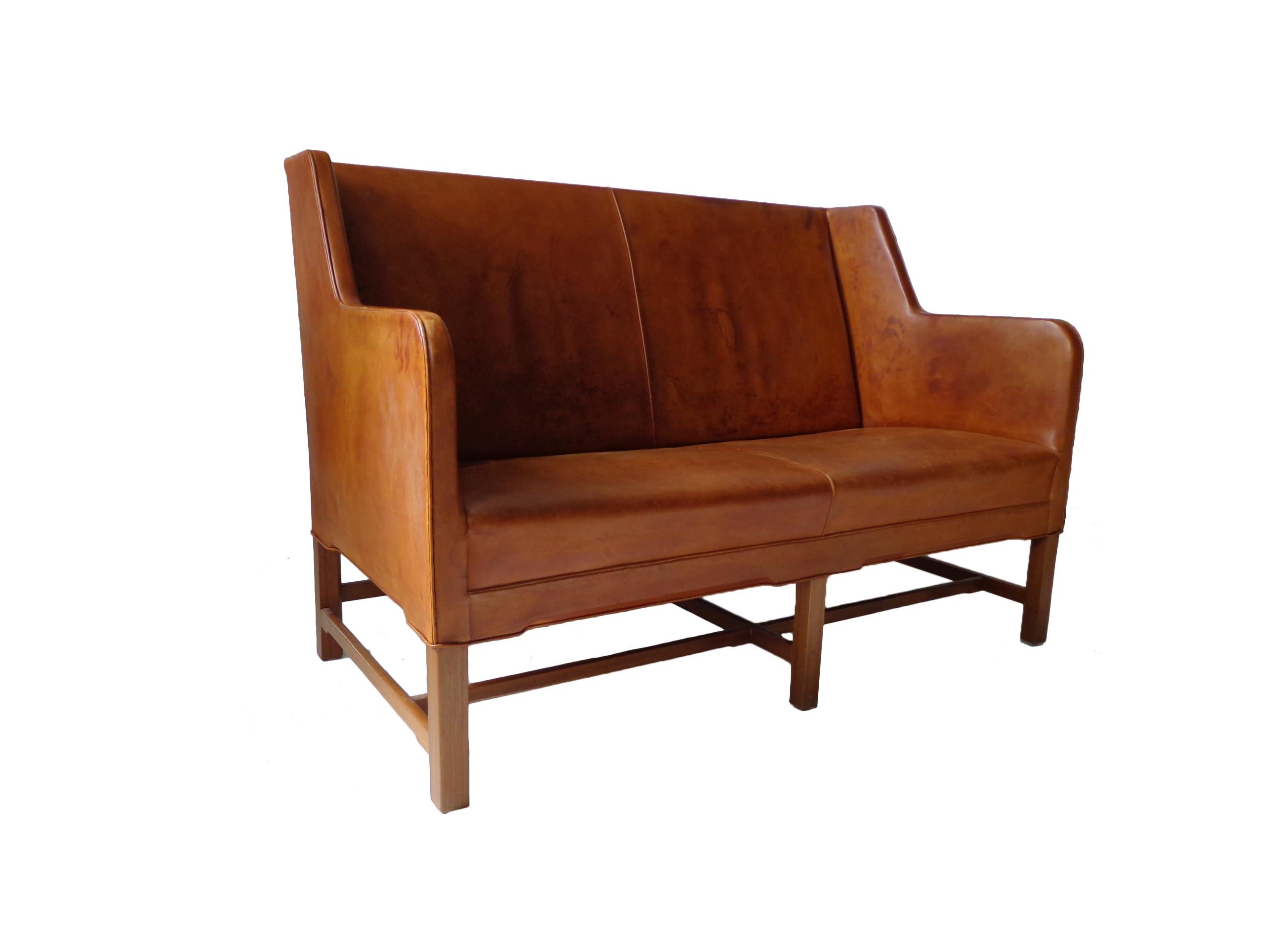 Danois Canapé Kaare Klint # 5011 en cuir cognac d'origine Rud Rasmussen, Danemark années 1940 en vente