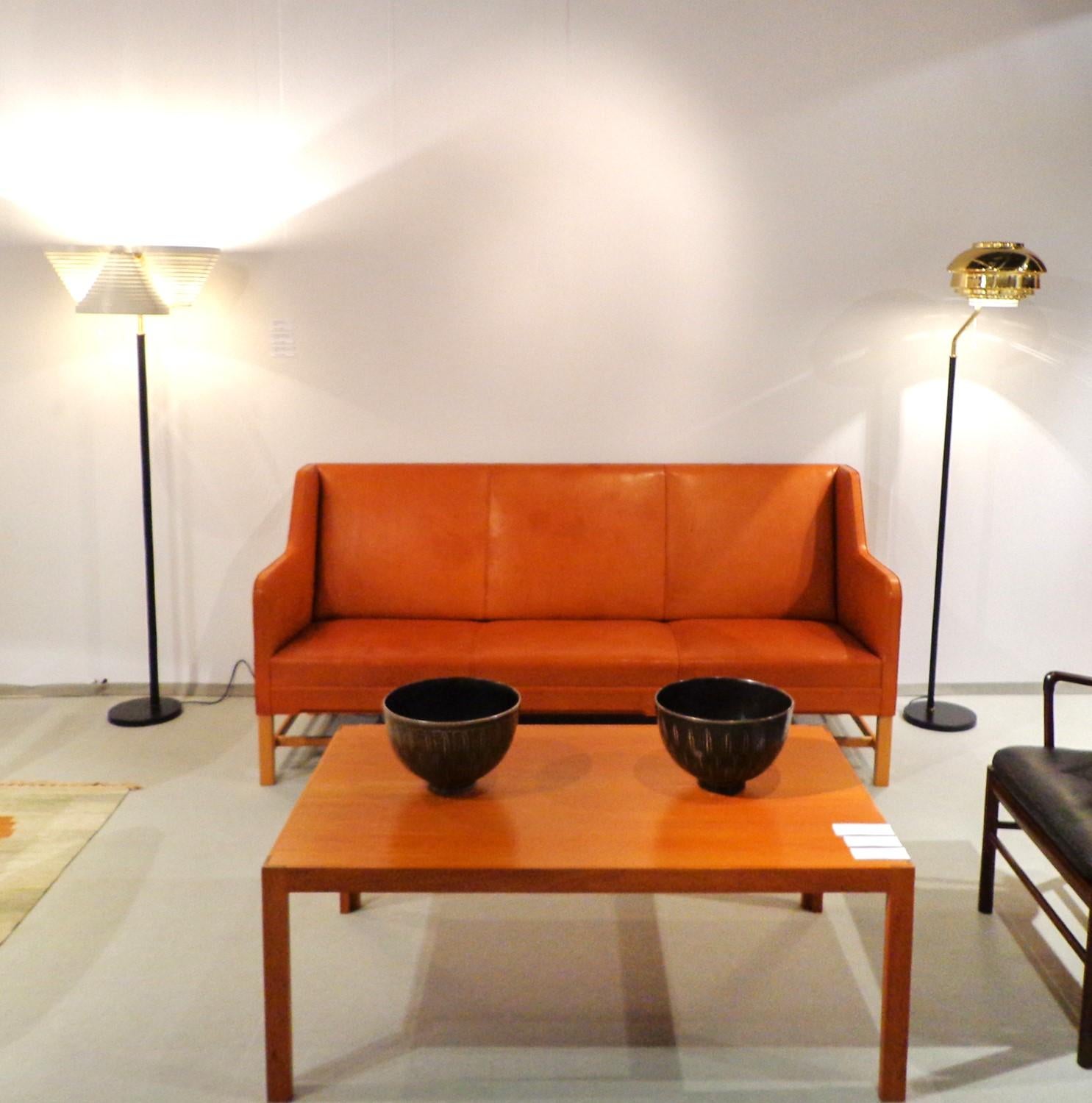 Kaare Klint Sofa Model 5011 Original Cognac Leather for Rud Rasmussen Denmark For Sale 1
