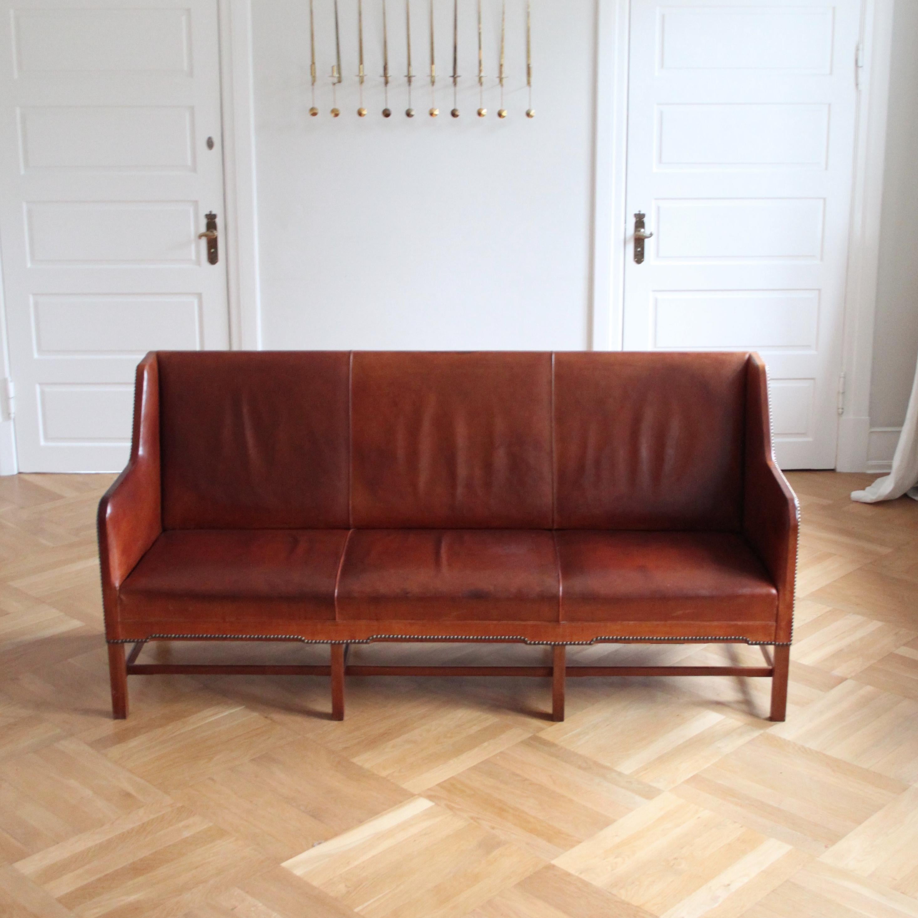 Kaare Klint Sofa Model 5011 Original Niger Leather 1930s, Scandinavian Modern For Sale 1