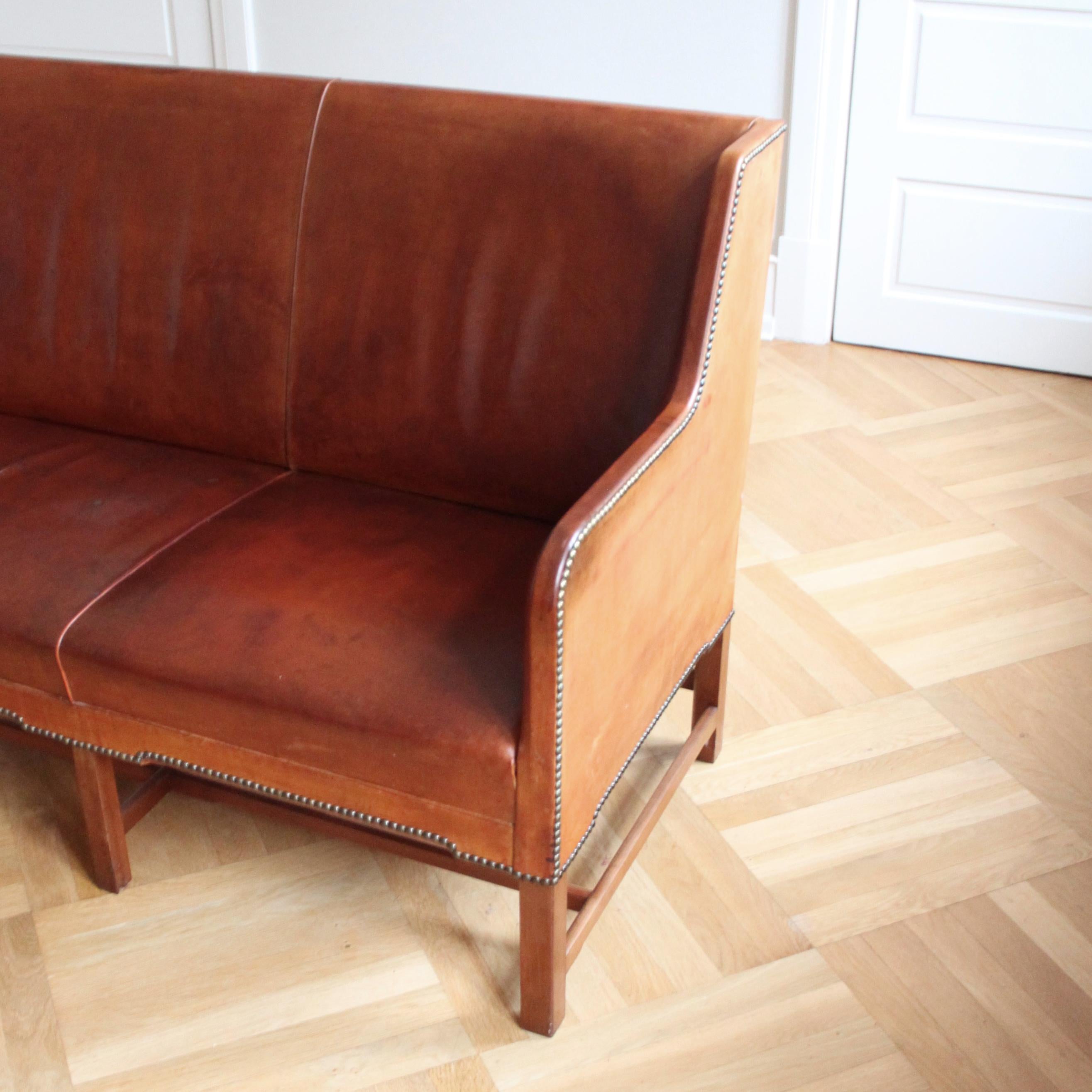 Danish Kaare Klint Sofa Model 5011 Original Niger Leather 1930s, Scandinavian Modern For Sale