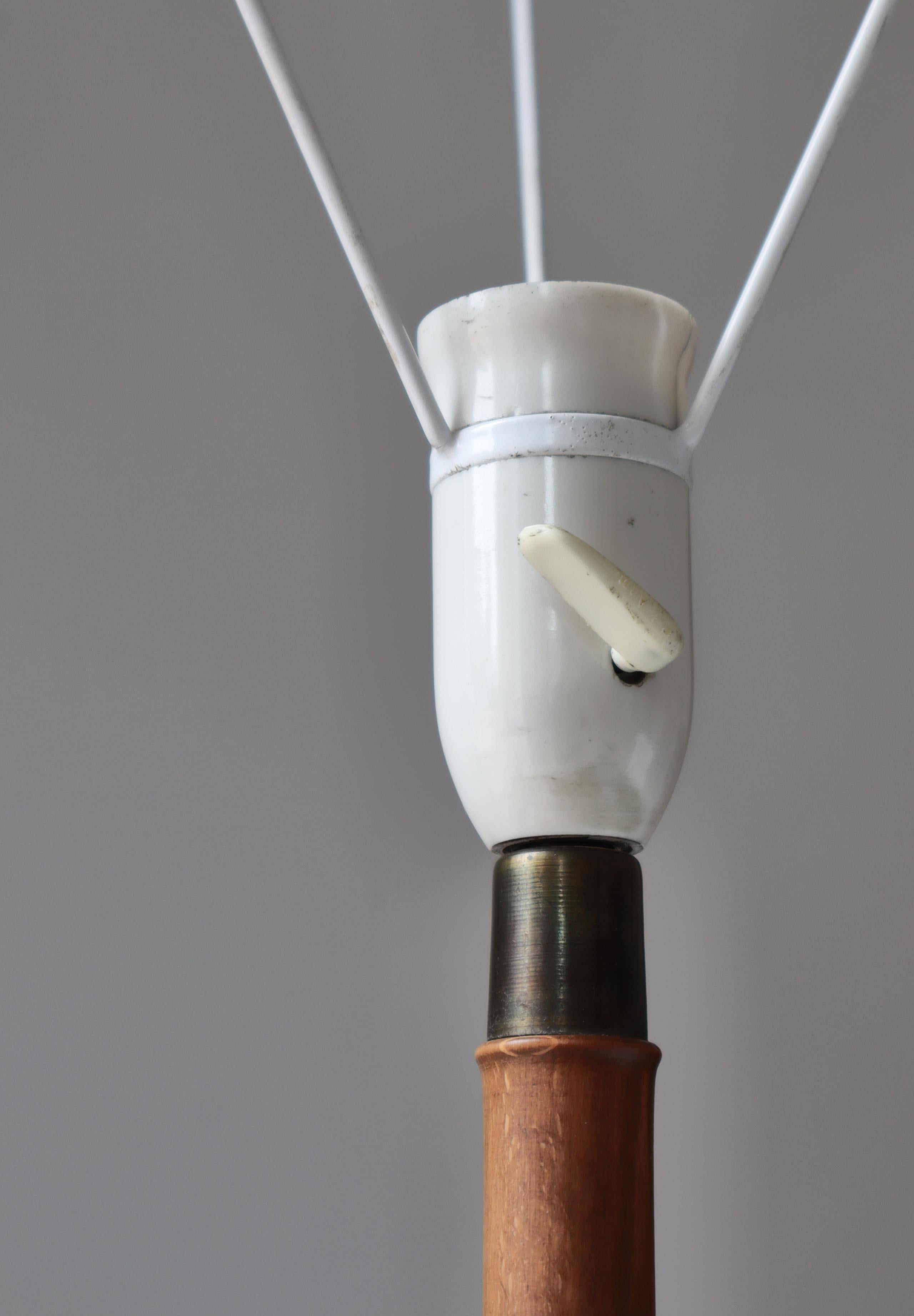Kaare Klint Table Lamp in Mahogany and Hand Folded Le Klint Shade, Denmark 1940s For Sale 6