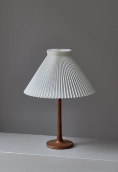 Kaare Klint Table Lamp in Mahogany and Hand Folded Le Klint Shade, Denmark 1940s