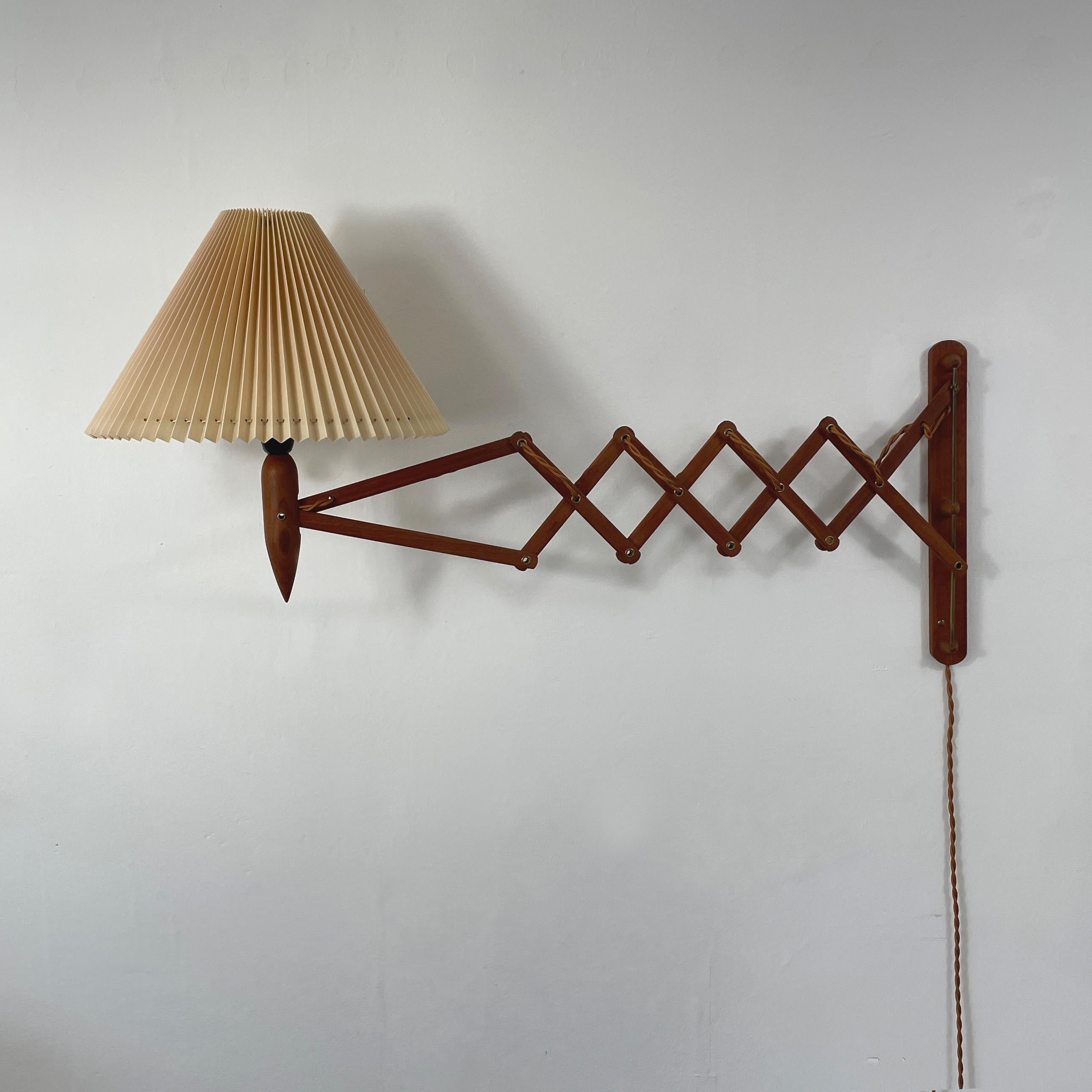 Kaare KLINT, Teak Scissor Wall Light, Denmark 1960s 4