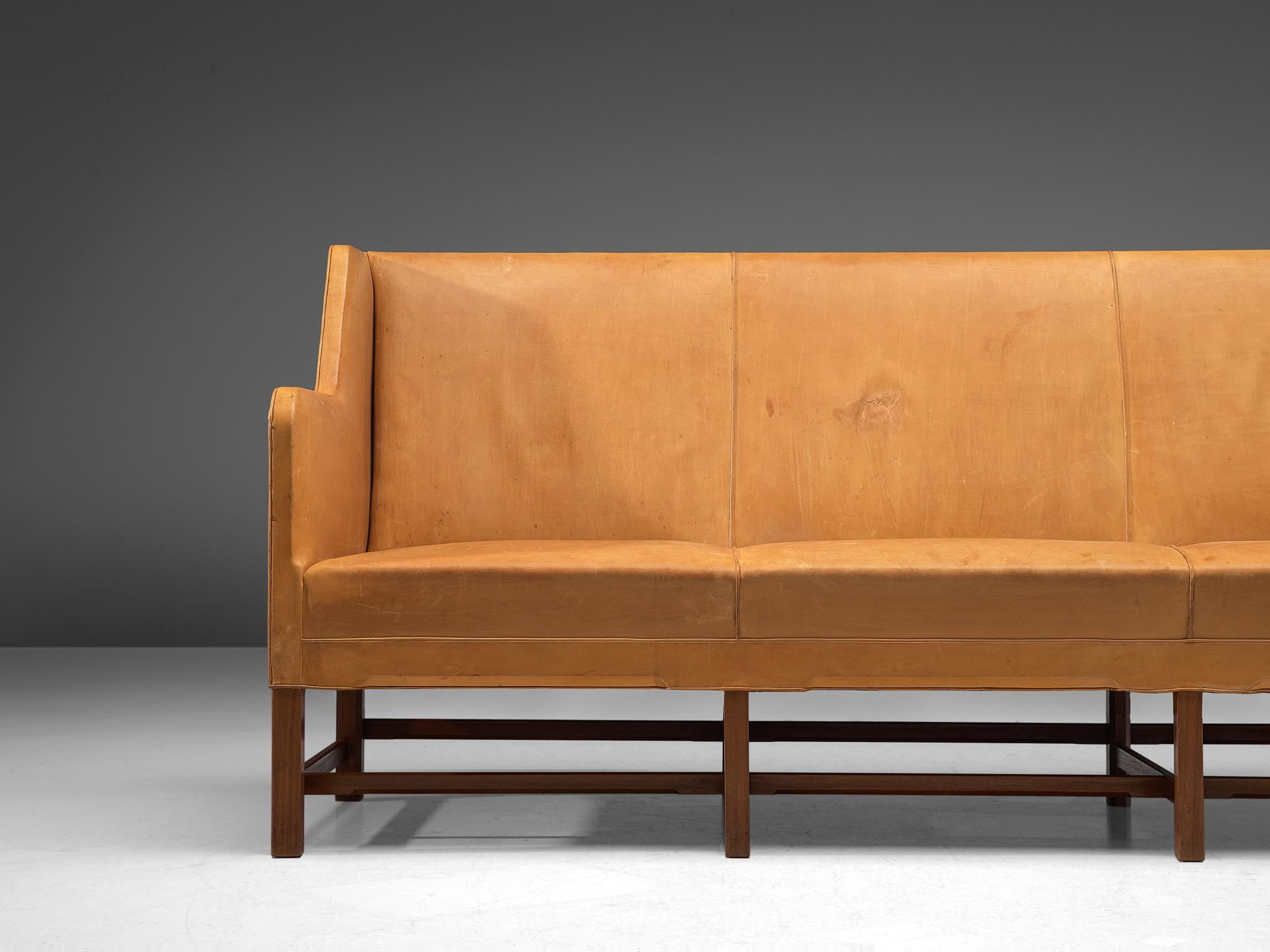 Kaare Klint for Rud Rasmussen Sofa in Natural Leather and Mahogany In Good Condition In Waalwijk, NL