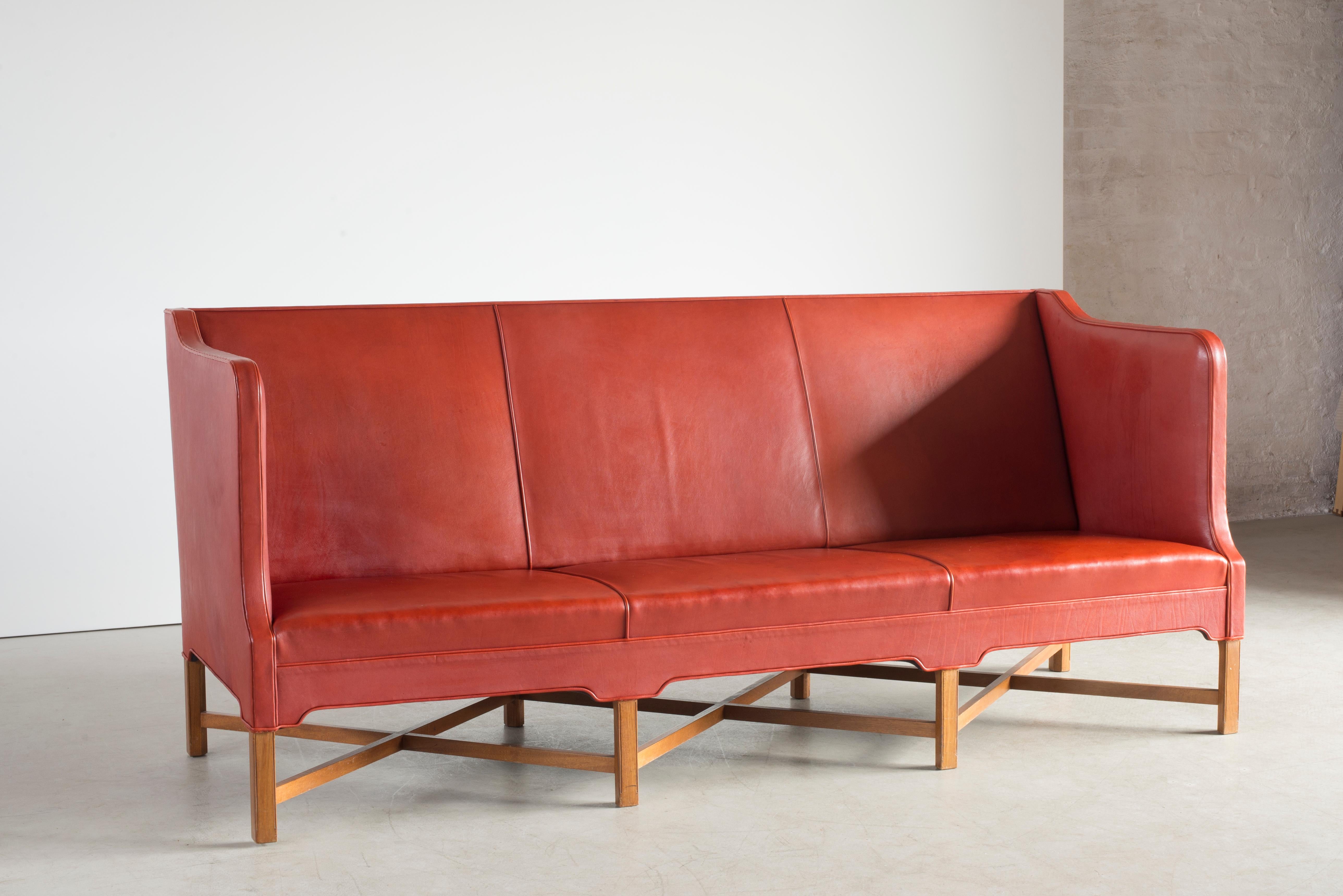 Kaare Klint Dreisitziges Sofa für Rud. Rasmussen (Skandinavische Moderne) im Angebot