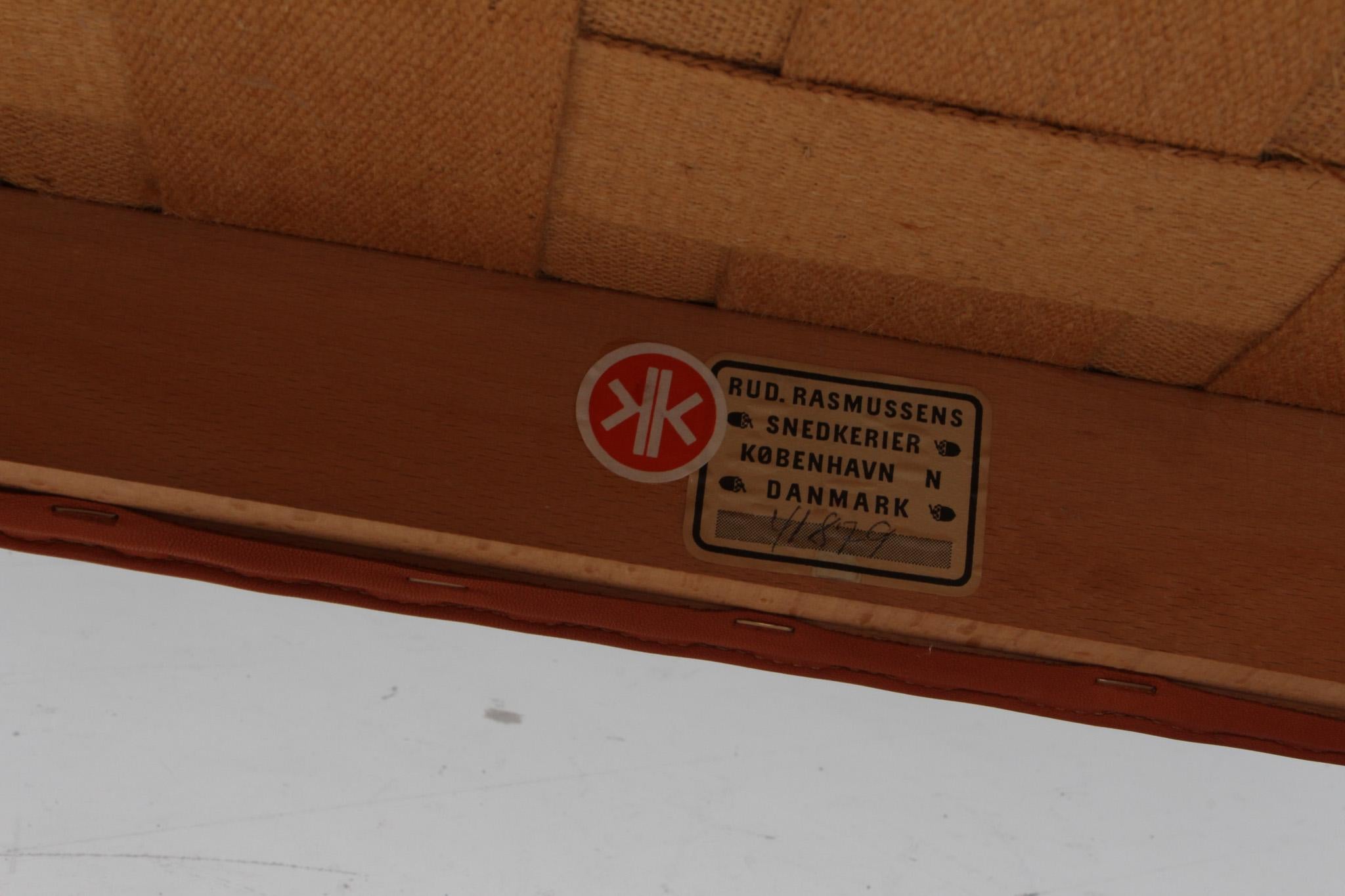 Kaare Klint Wing Chair, original niger skin from the 1950s. en vente 4