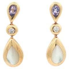 Pendientes colgantes Kabana de oro de 14k con incrustaciones de madreperla, tanzanita y diamantes