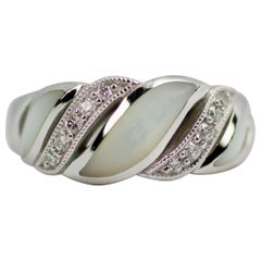 Kabana 14 Karat White Gold Round Diamond and Mother of Pearl Inlay Ring