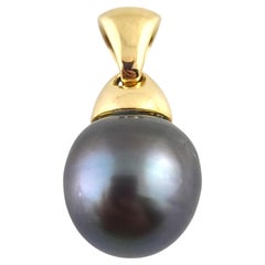 Kabana Pendentif en or jaune 18 carats et perles noires n° 19454