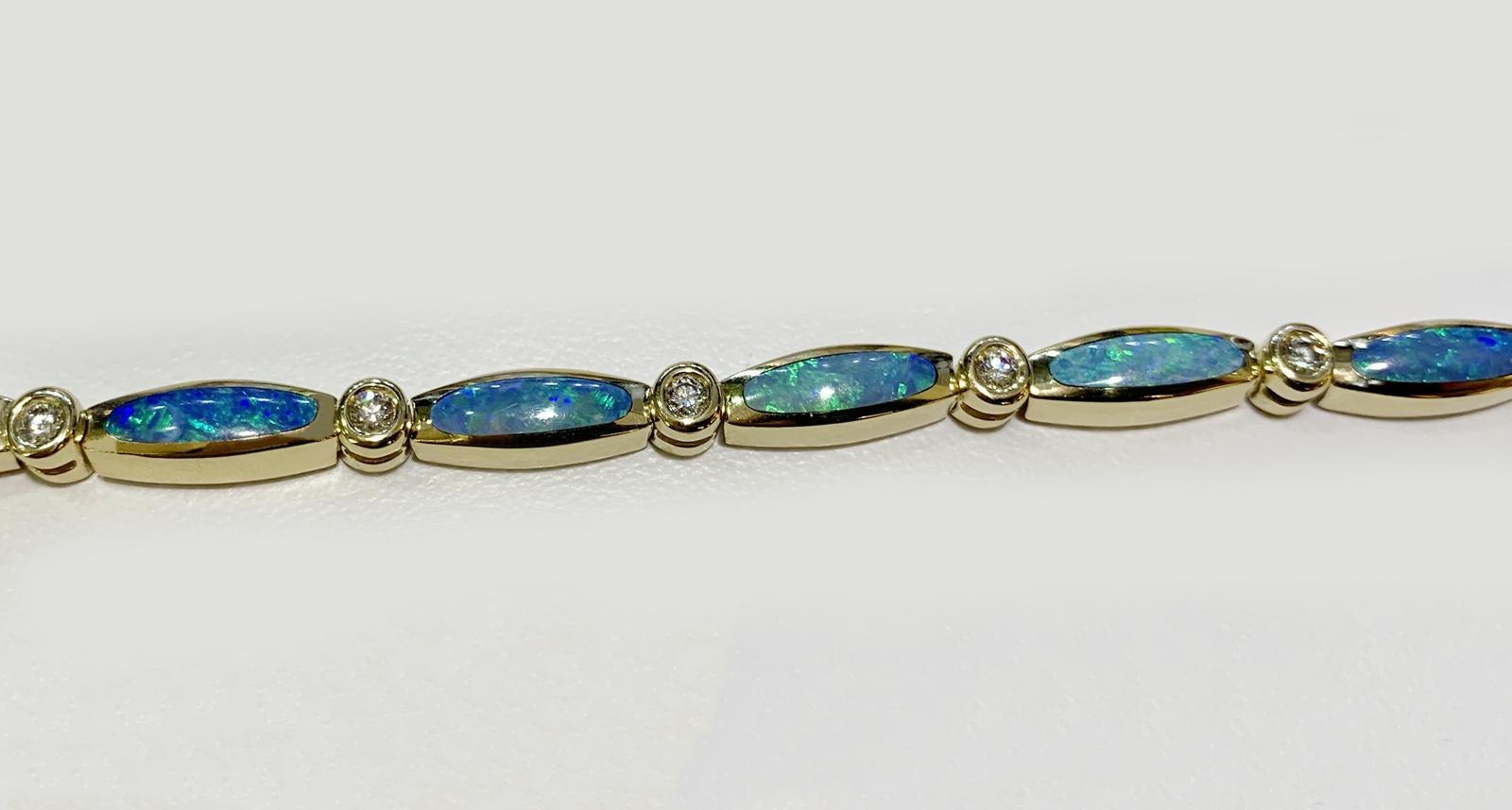 Kabana Australisches Opal-Armband aus Gelbgold (Rundschliff)