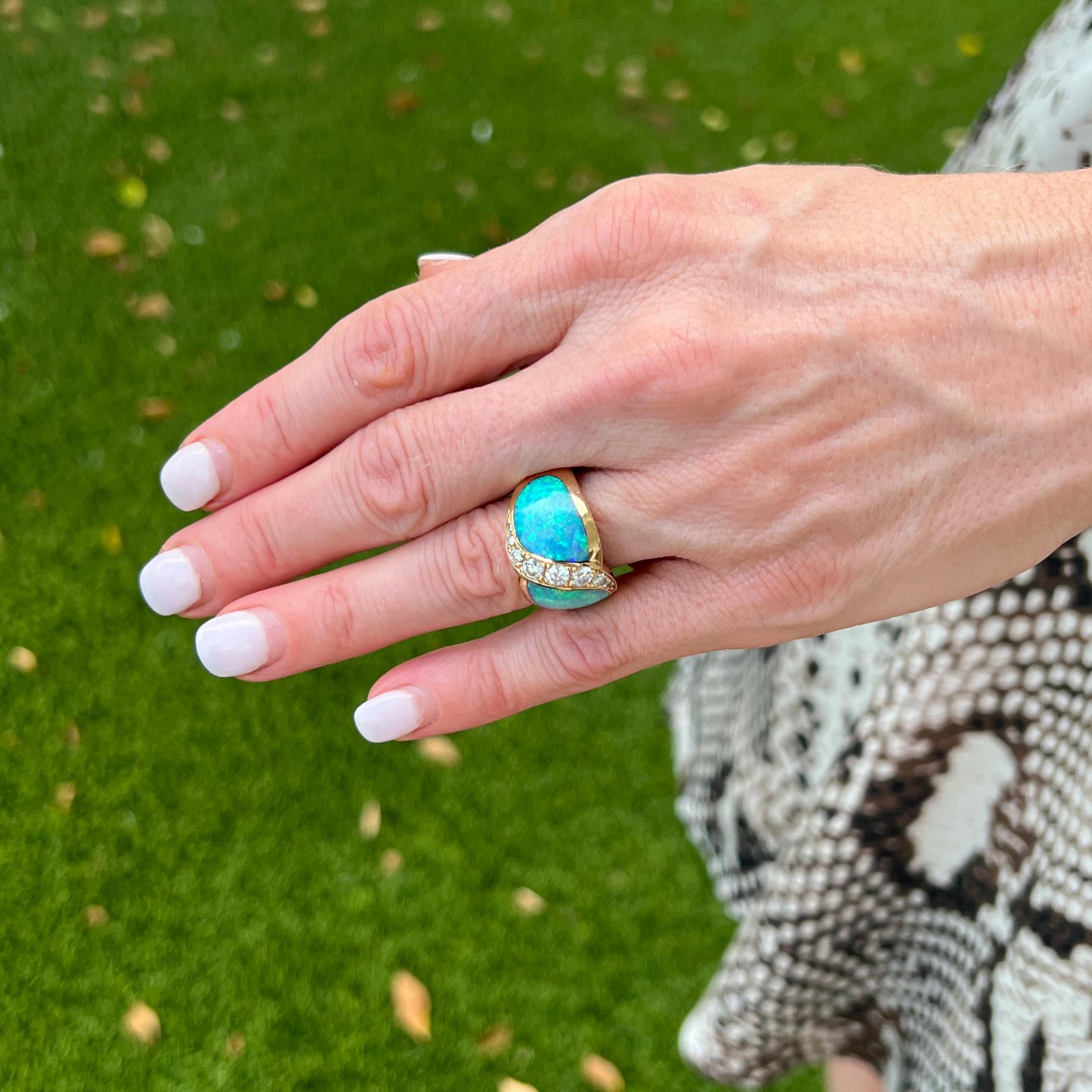 Kabana Moderner Designer-Ring aus 14 Karat Gelbgold mit Diamant-Opal-Intarsien (Rundschliff)