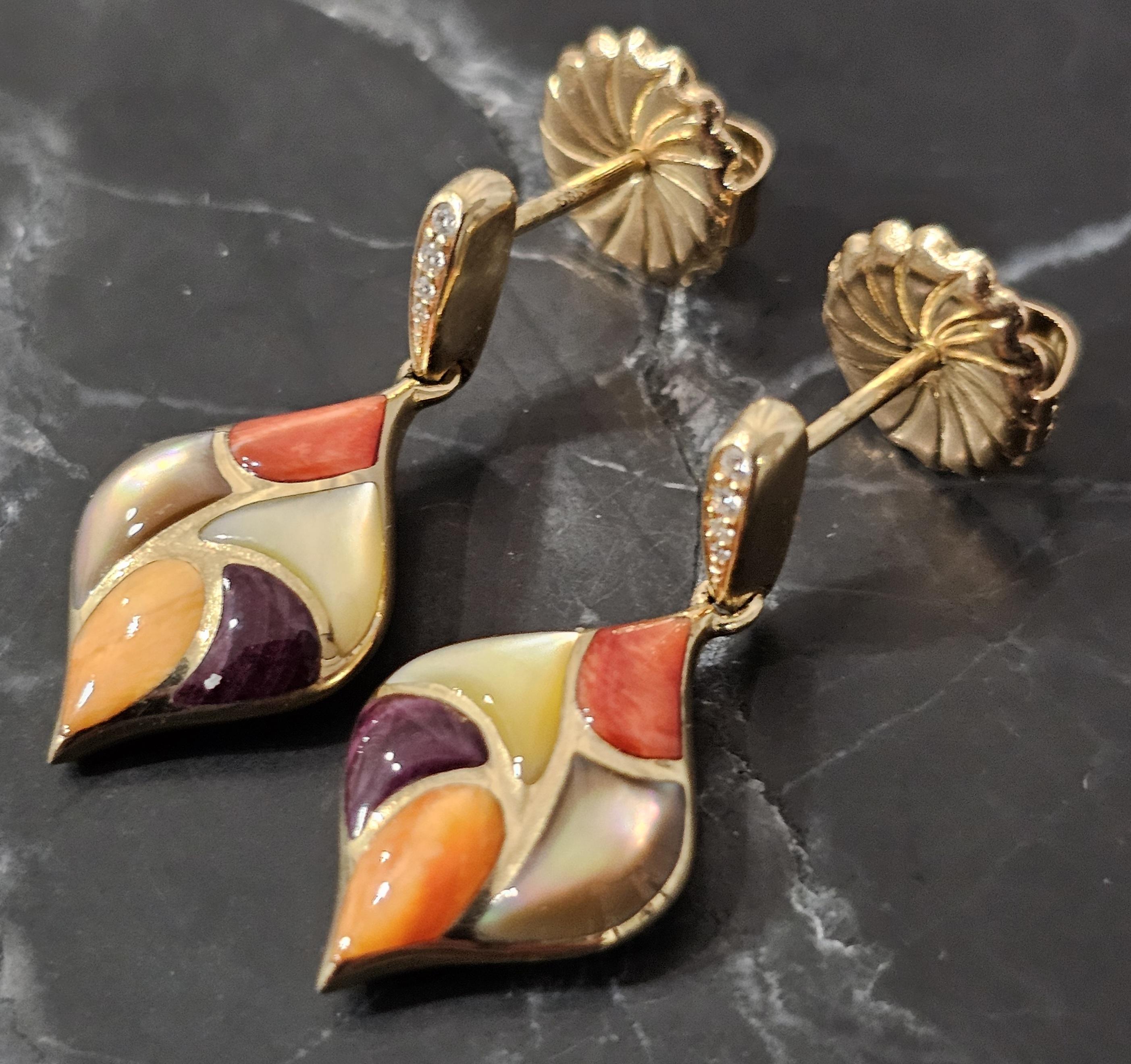 Boucles d'oreilles pendantes Kabana Perle nacrée d'huître épineuse Diamant Or jaune 14k en vente 2
