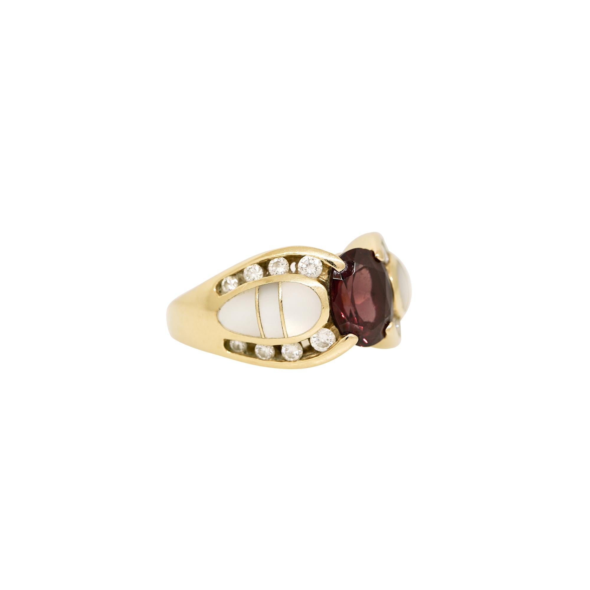 Round Cut Kabana Garnet, Mother of Pearl & Diamond 14-Karat Ring In Stock For Sale