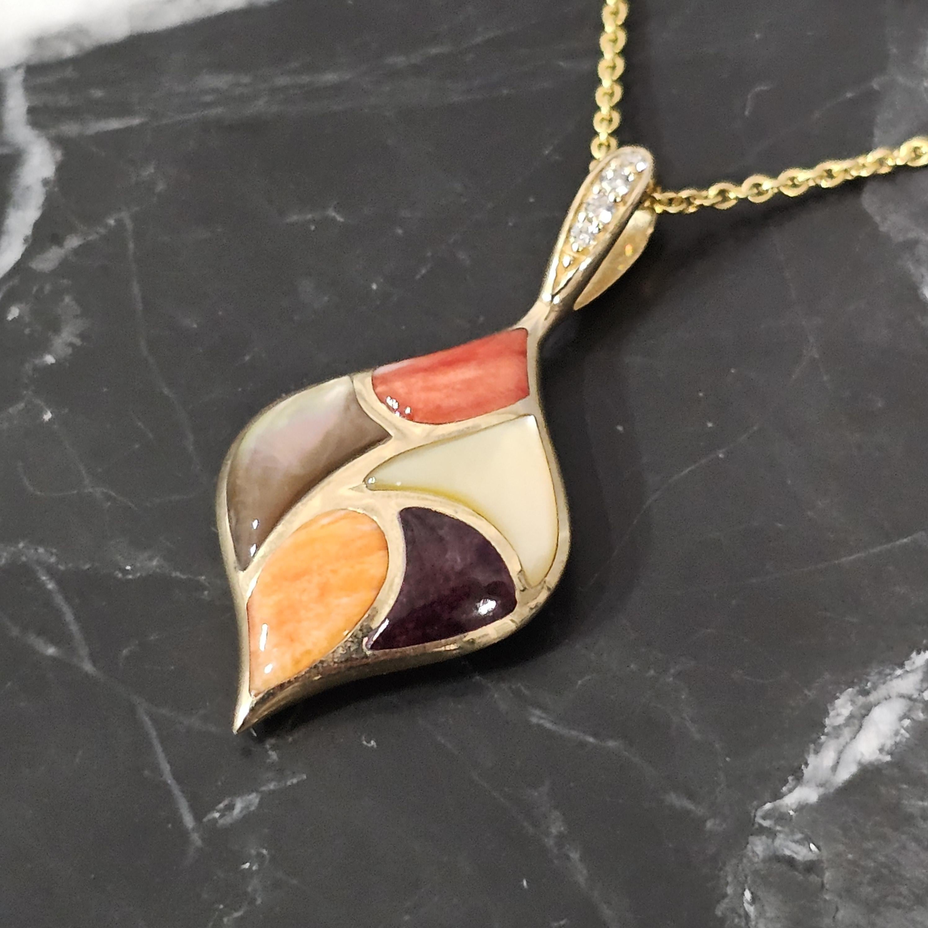 Collana Kabana con ciondolo di ostriche spinose Madreperla Diamante Oro 14k in vendita 2