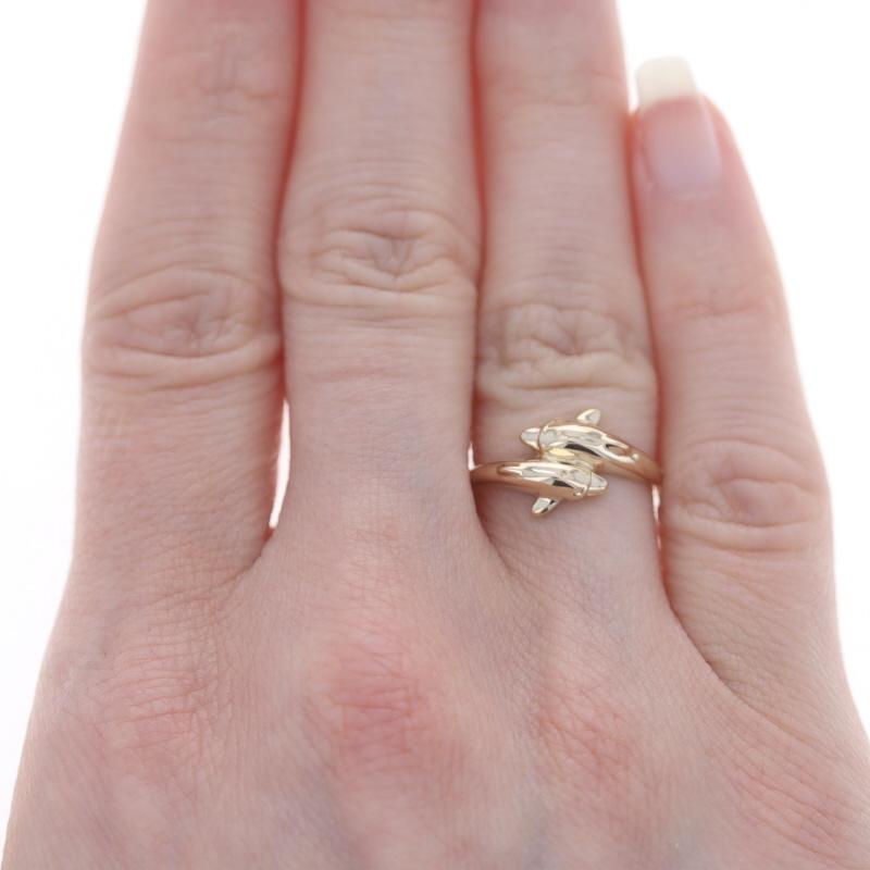 Kabana Playful Dolphin Duo Bypass Ring Yellow Gold 14k Aquatic Life

Additional information:
Material: Metal 14k Yellow Gold
Brand: Kabana
Style: Bypass
Theme: Playful Dolphin Duo, Aquatic Life
Dimensions:
Face Height (north to south): 13/32