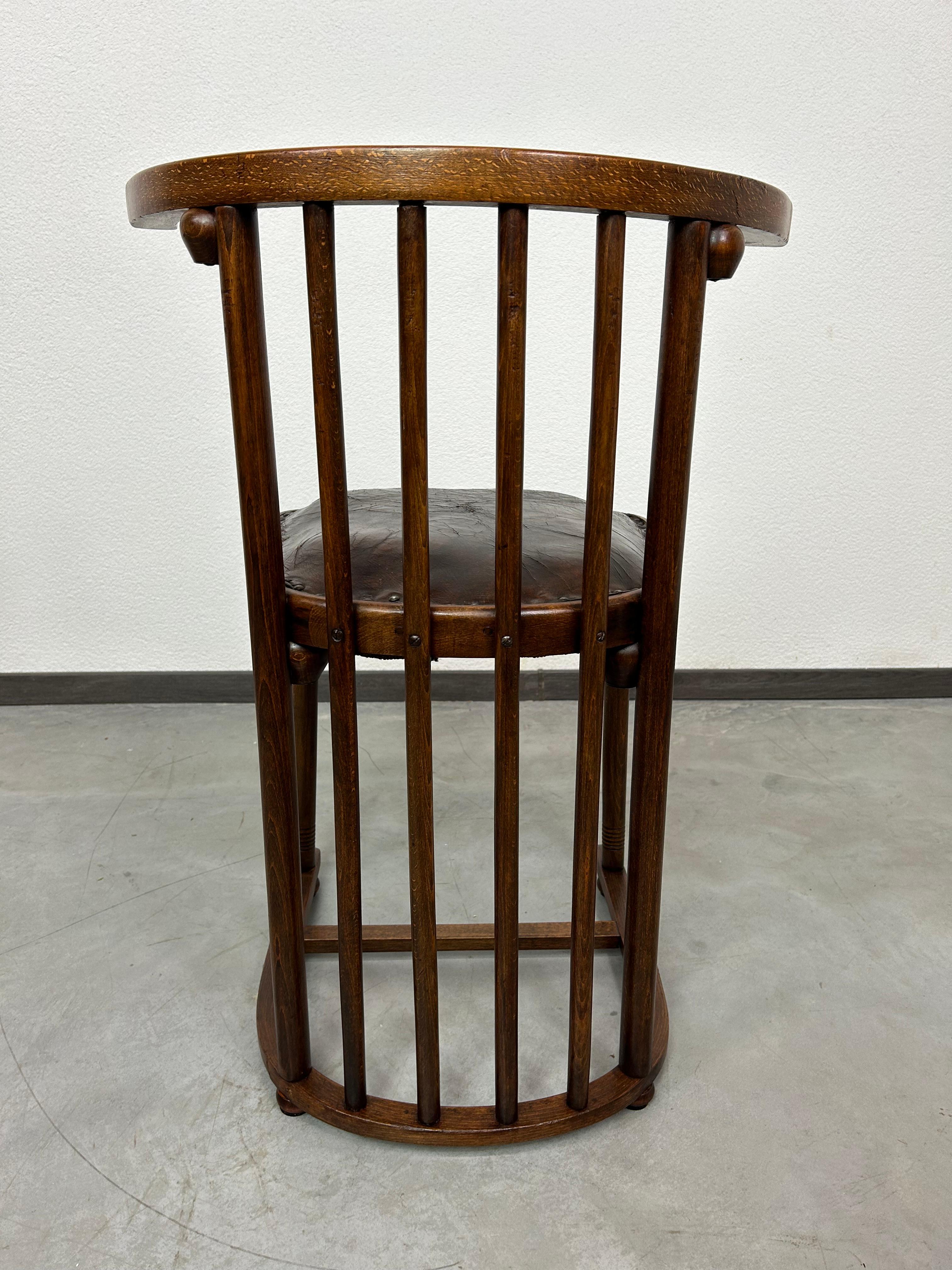 Kabaret Fledermaus chairs no.729 by Josef Hoffmann for Thonet Mundus 4