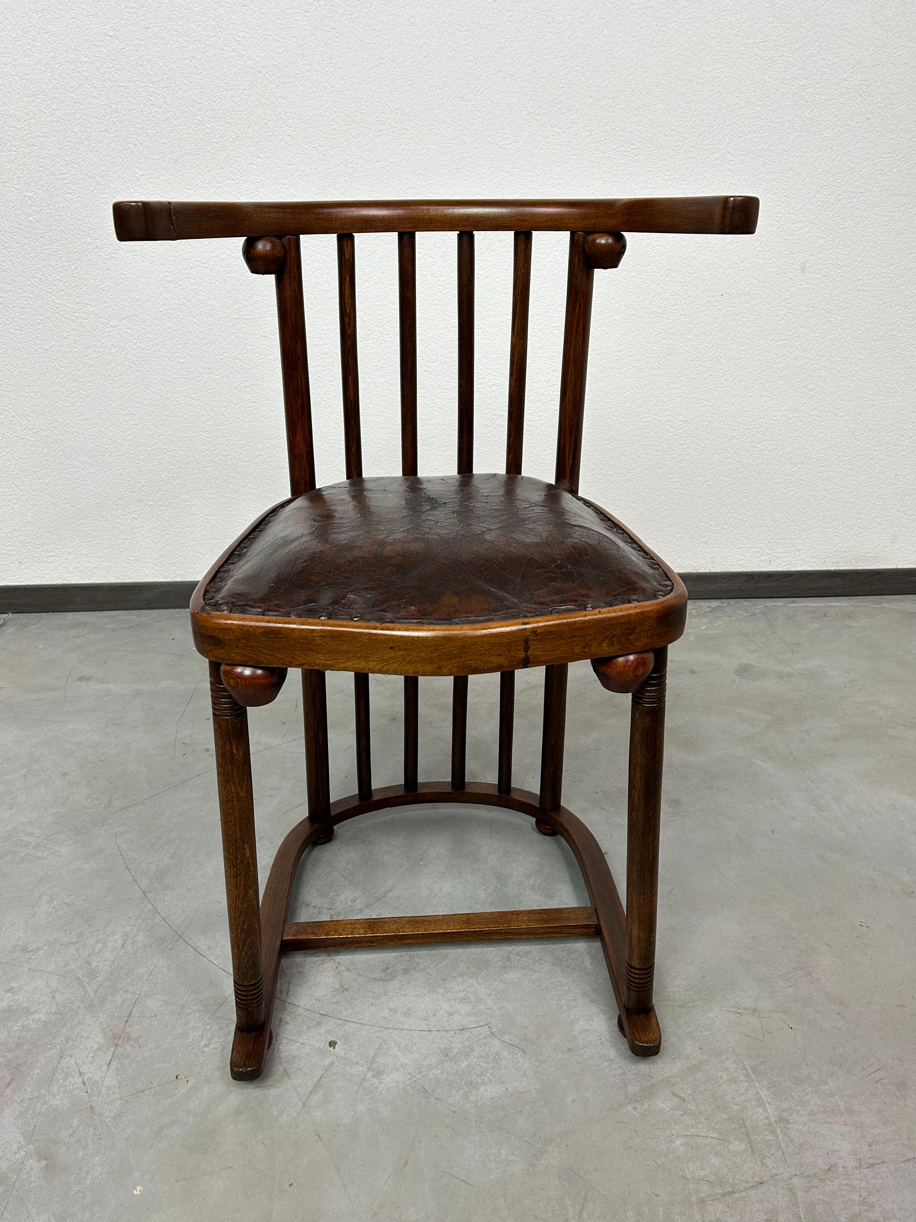 Austrian Kabaret Fledermaus chairs no.729 by Josef Hoffmann for Thonet Mundus