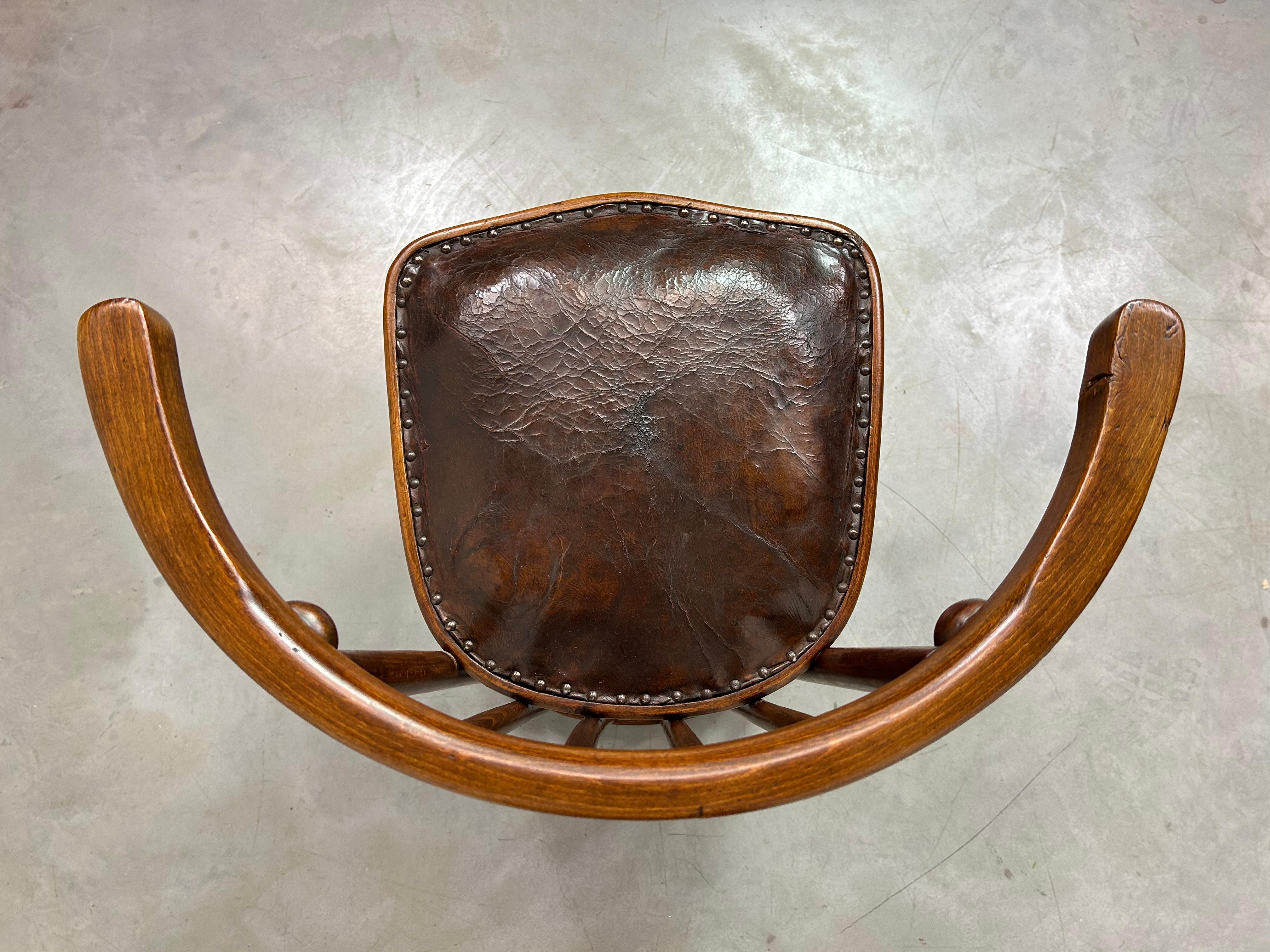 Kabaret Fledermaus chairs no.729 by Josef Hoffmann for Thonet Mundus In Good Condition In Banská Štiavnica, SK