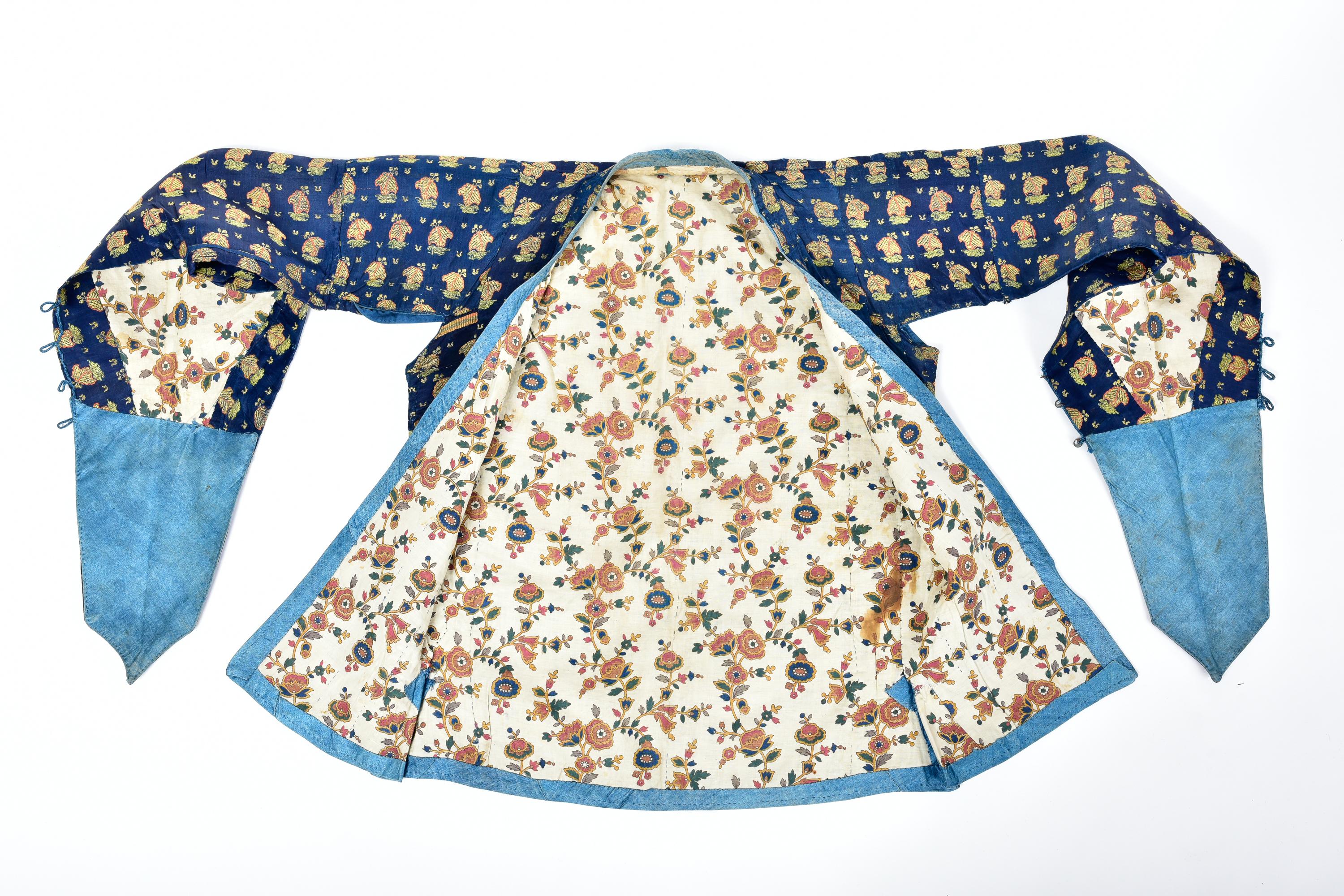 Veste Kadjar en brocart et doublure en coton imprimé avec lampadaires, Perse, XIXe siècle Unisexe en vente
