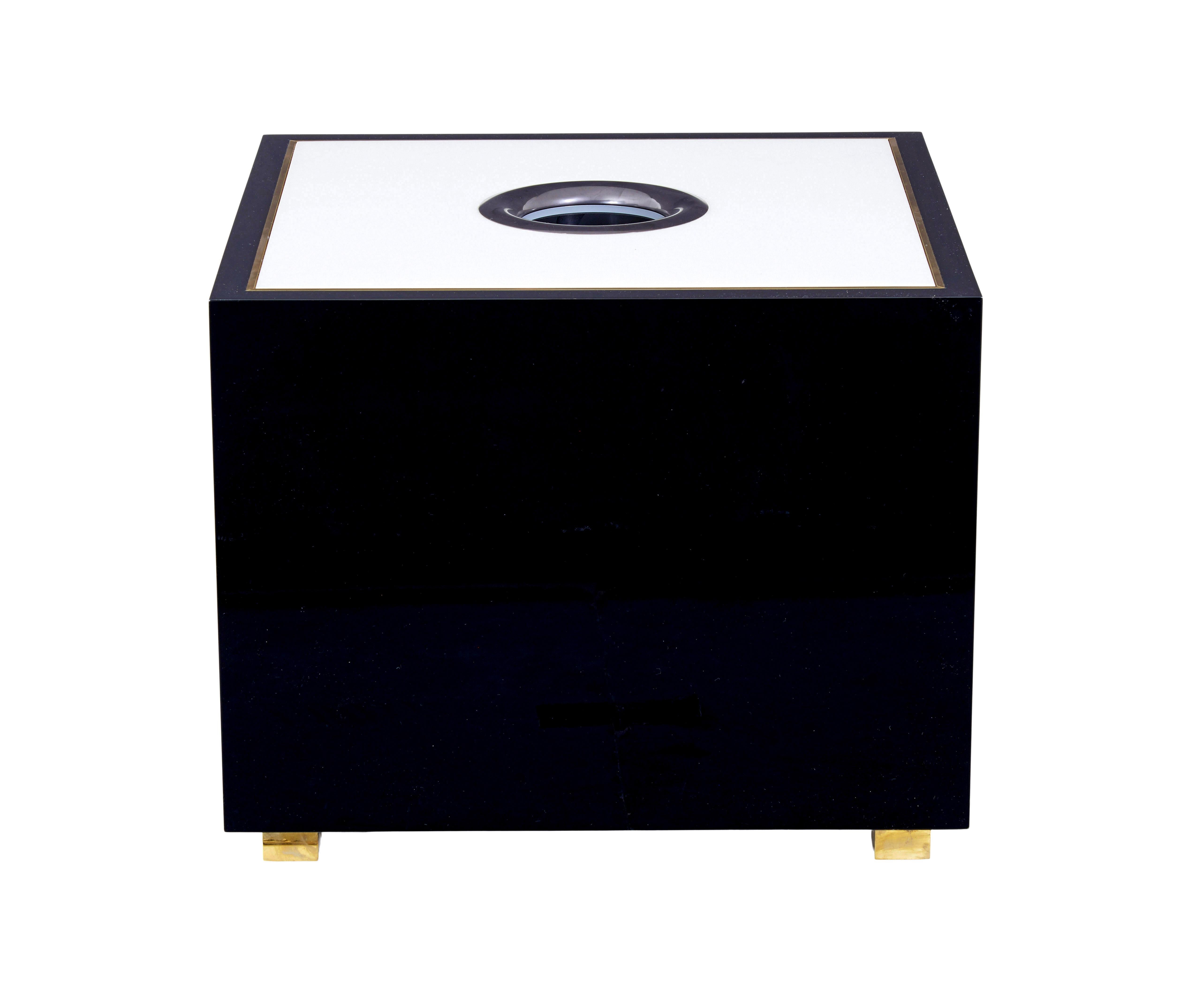XXIe siècle et contemporain Table de bar d'appoint avec refroidisseur de vin Kaelo en vente