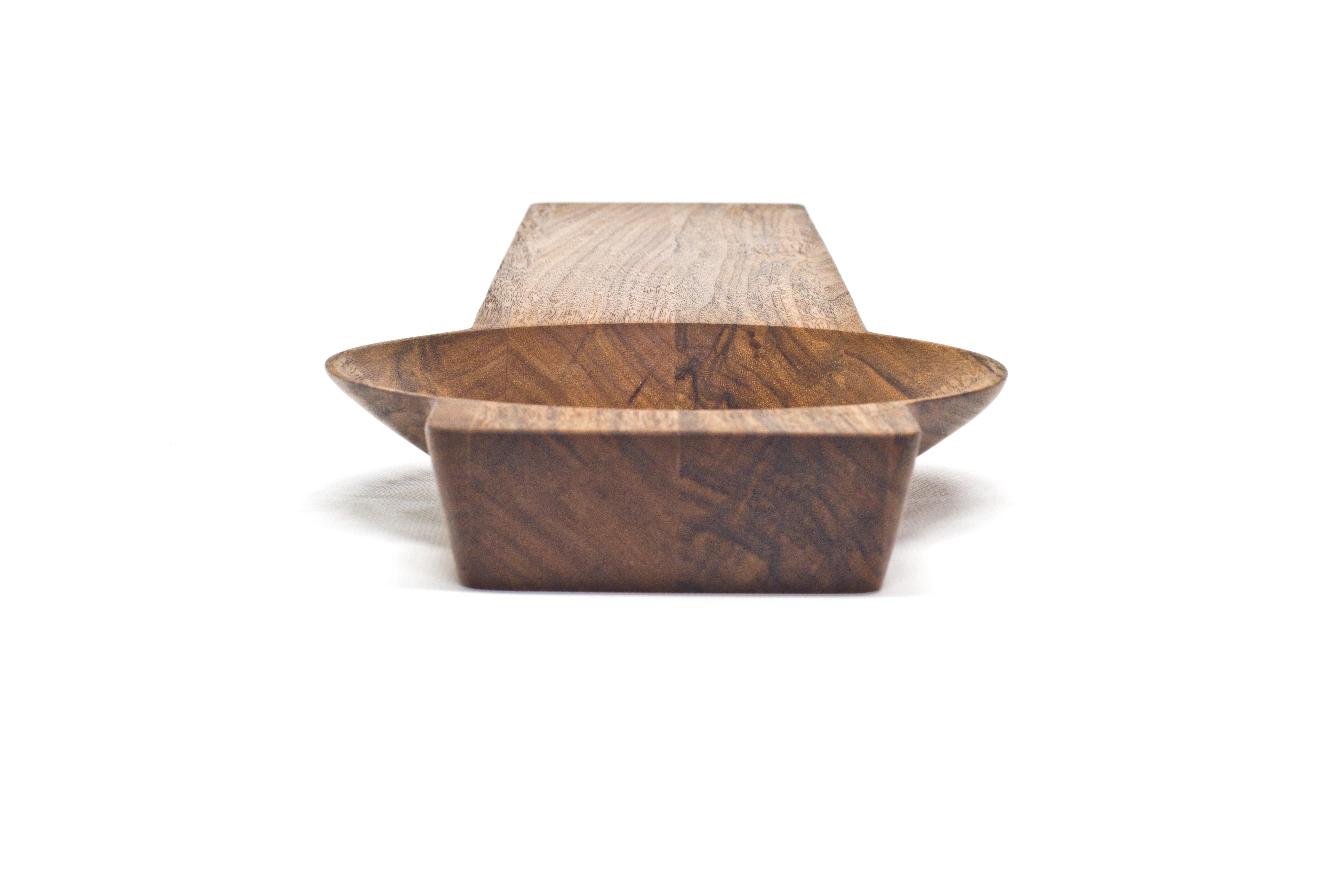 American Kafi 1 Cheese Board in Oiled Walnut by Martin Leugers &Tricia Wright for Wooda For Sale